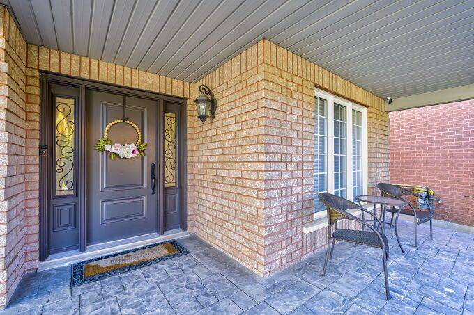 Vaughan, ON L4H 1N3,49 Humber Forest CT