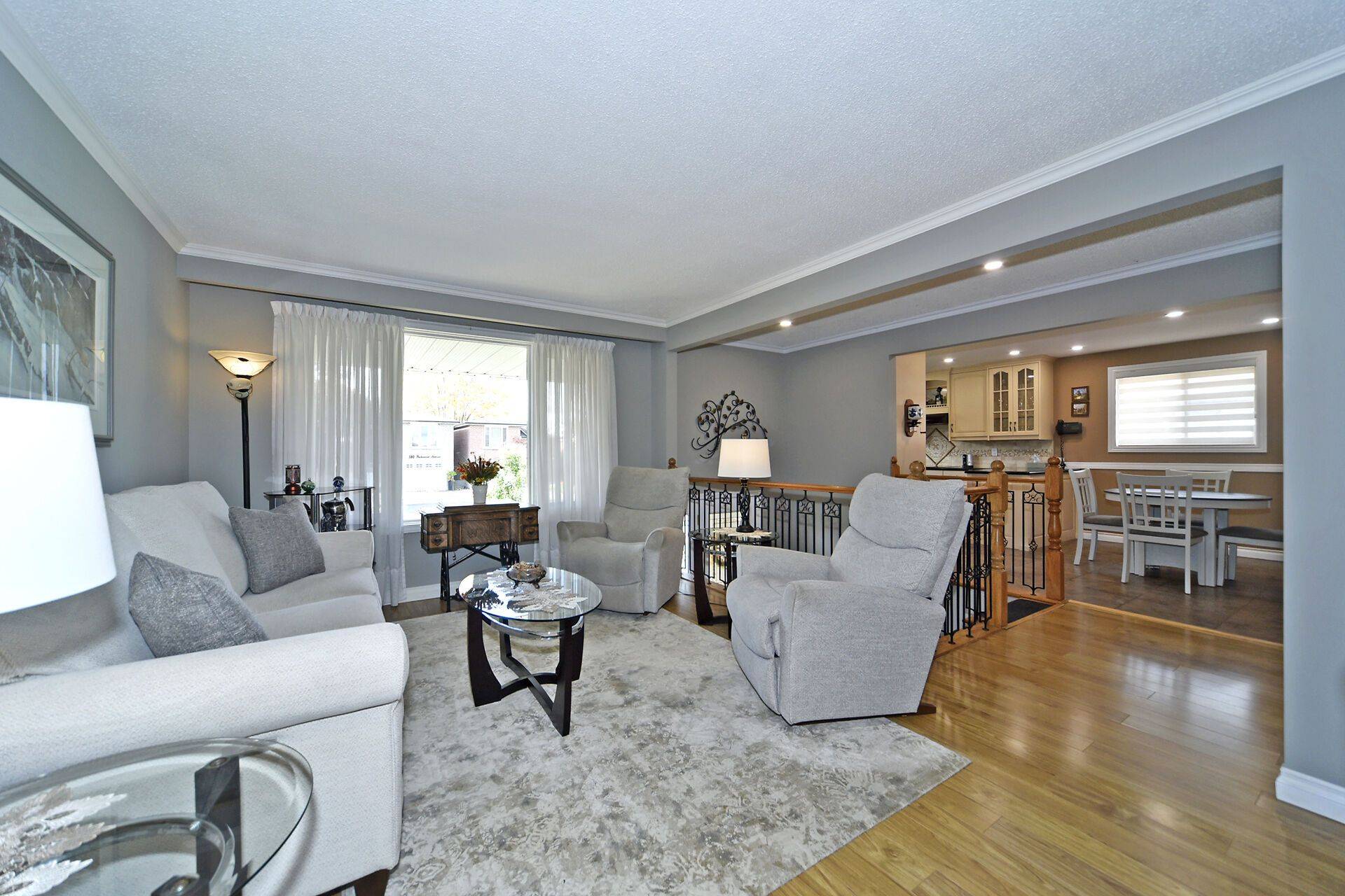 Bradford West Gwillimbury, ON L3Z 2W9,377 Parkwood AVE