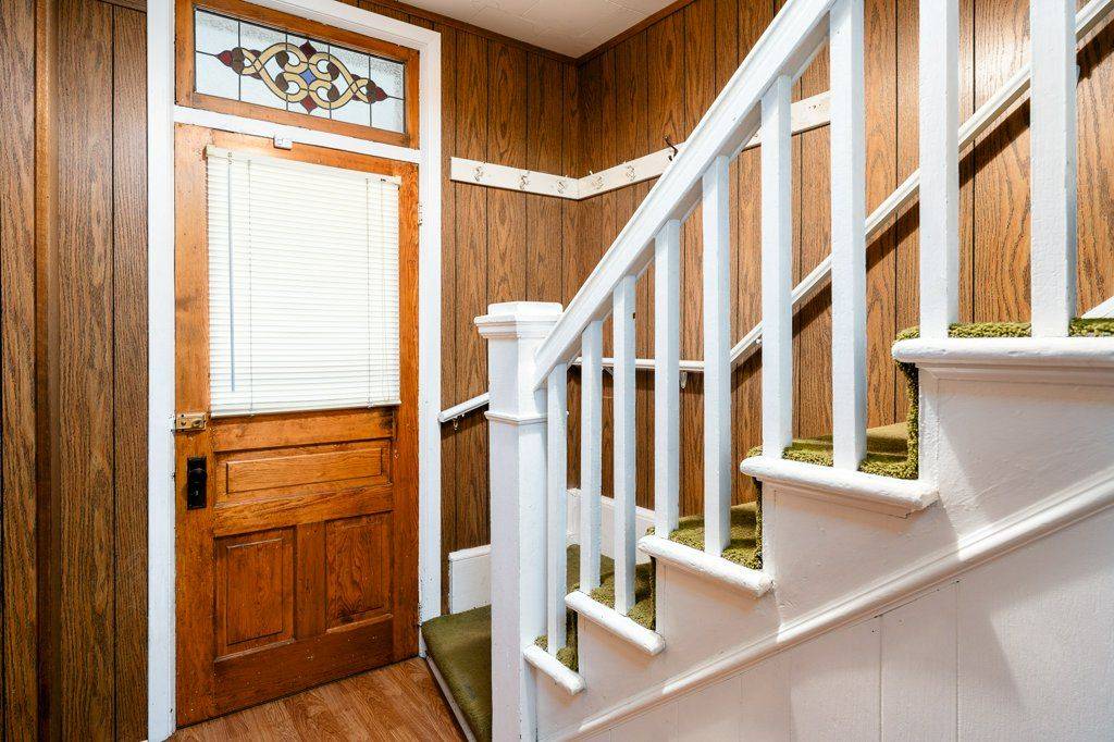 Tweed, ON K0K 3J0,101 River ST E