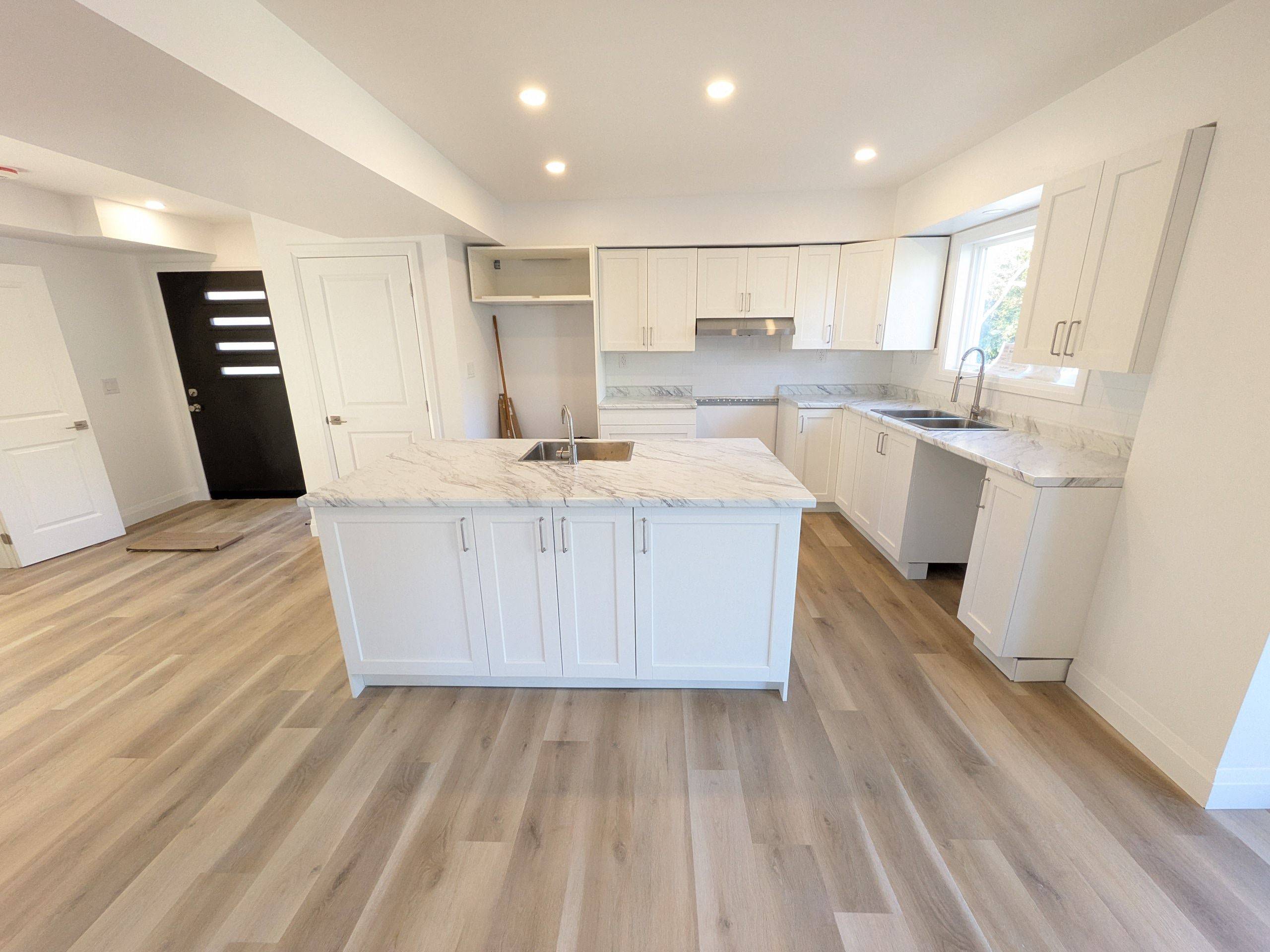 Severn, ON L3V 0V8,3464 Bayou RD