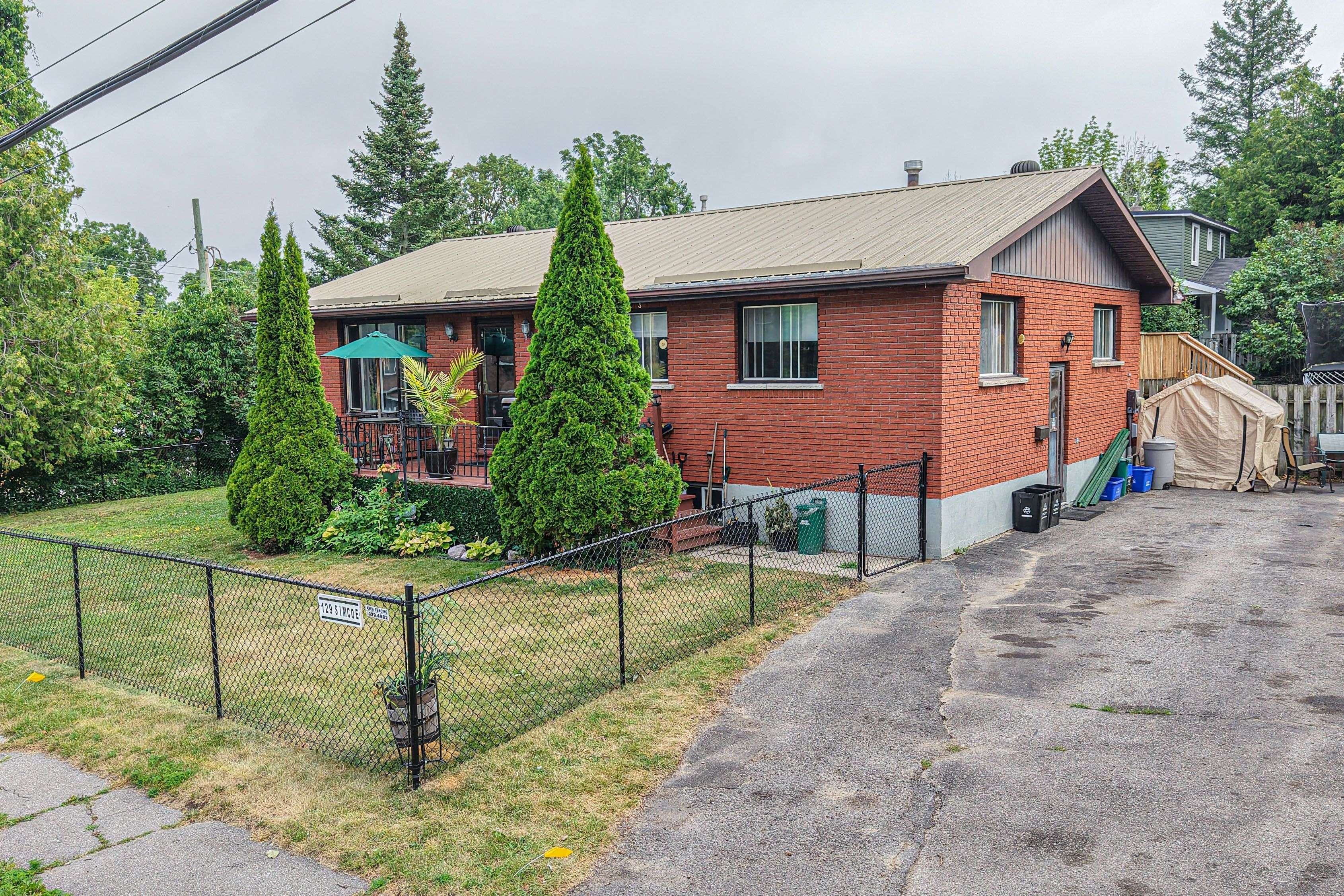 Orillia, ON L3V 1G8,129 Simcoe ST