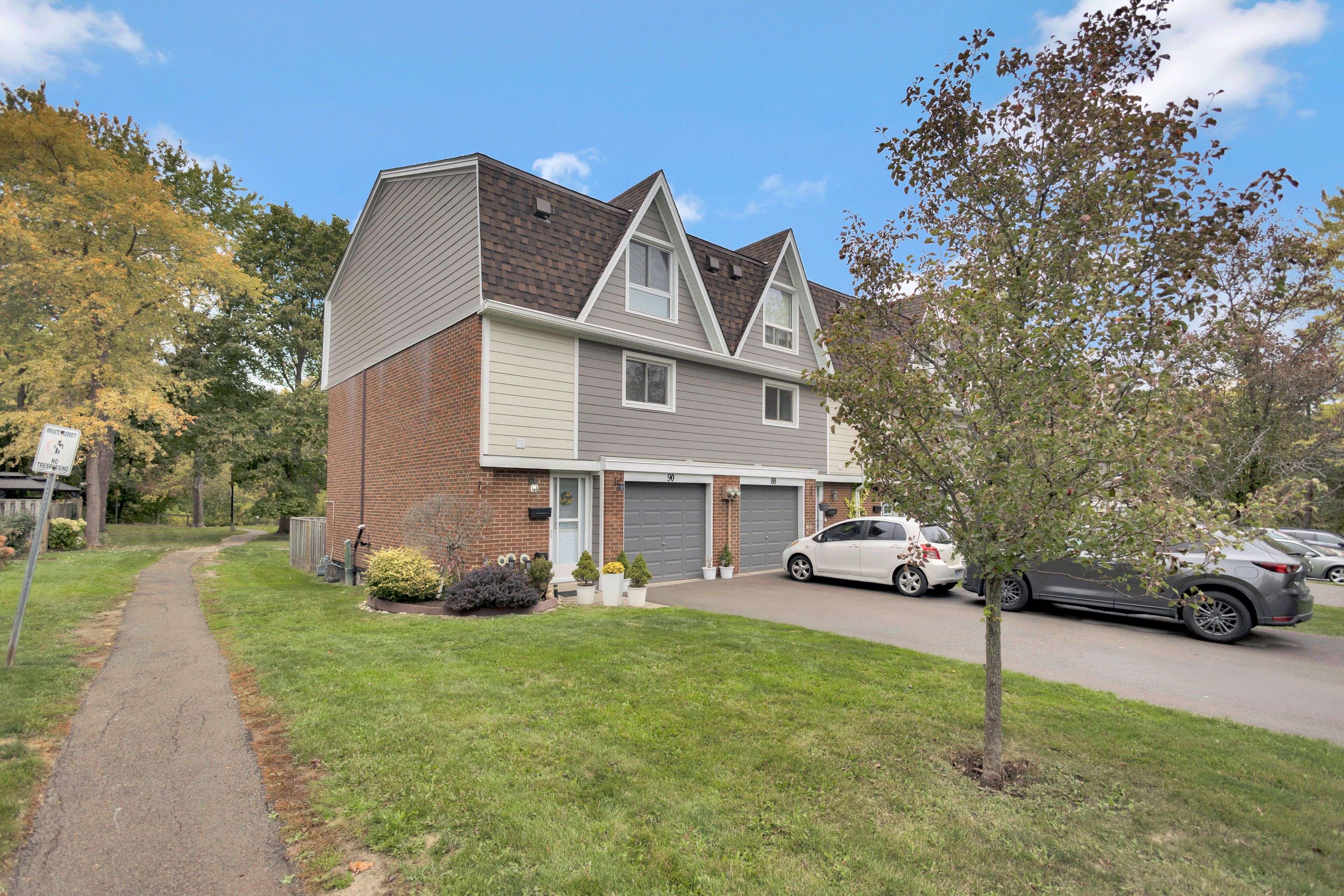 Hamilton, ON L9H 5P1,90 ANN ST