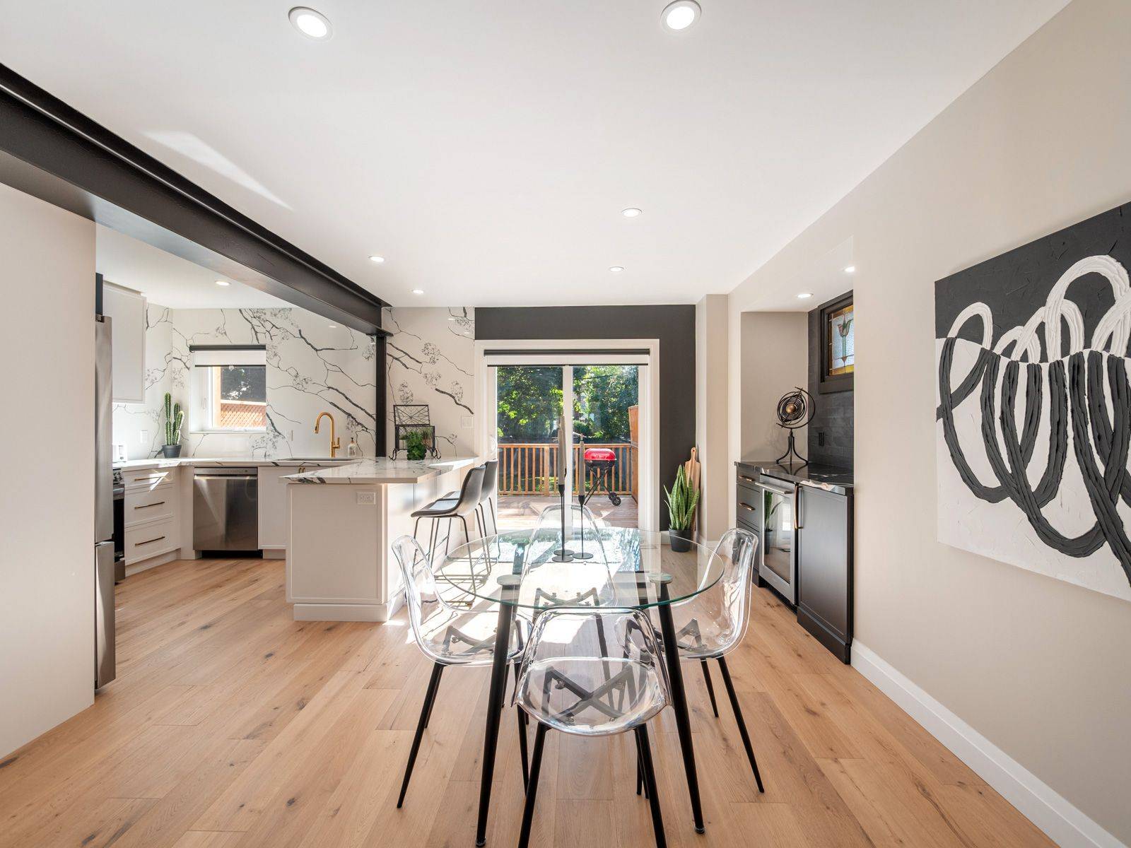 Hamilton, ON L8M 3J4,187 Rosslyn AVE S