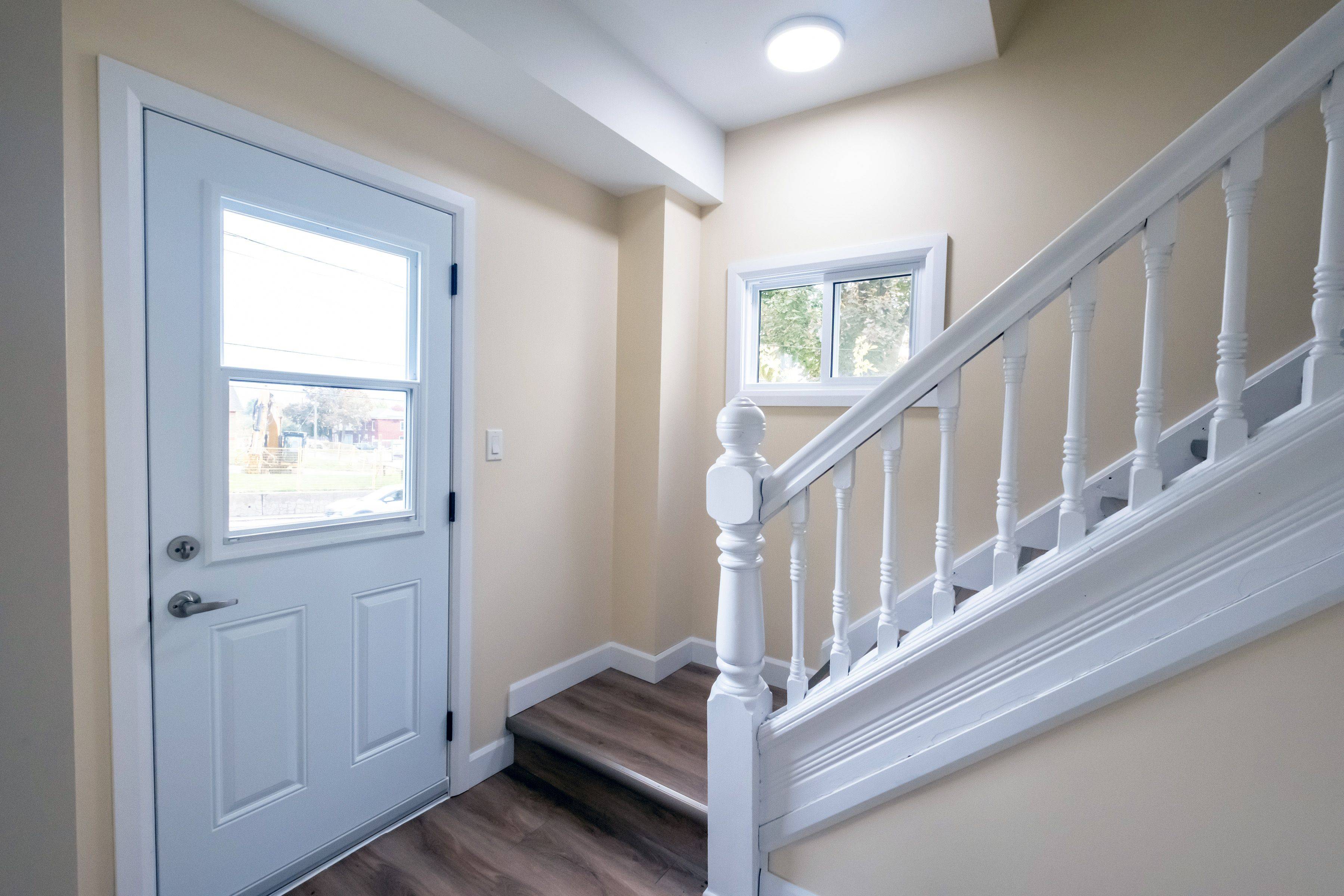 Belleville, ON K8N 1C1,90 Dundas ST E