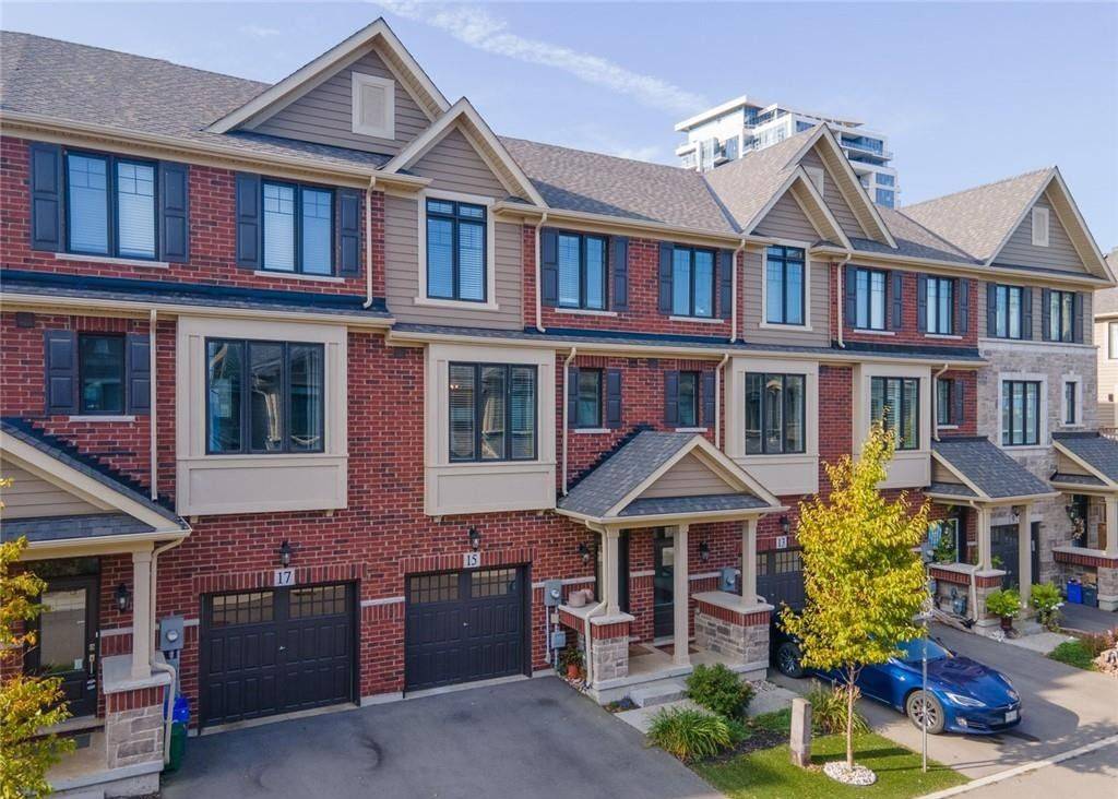 Grimsby, ON L3M 0H4,15 Pierre Trudeau LN