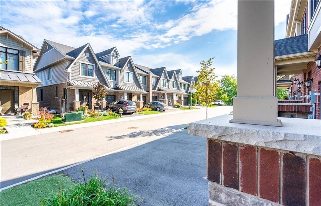 Grimsby, ON L3M 0H4,15 Pierre Trudeau LN