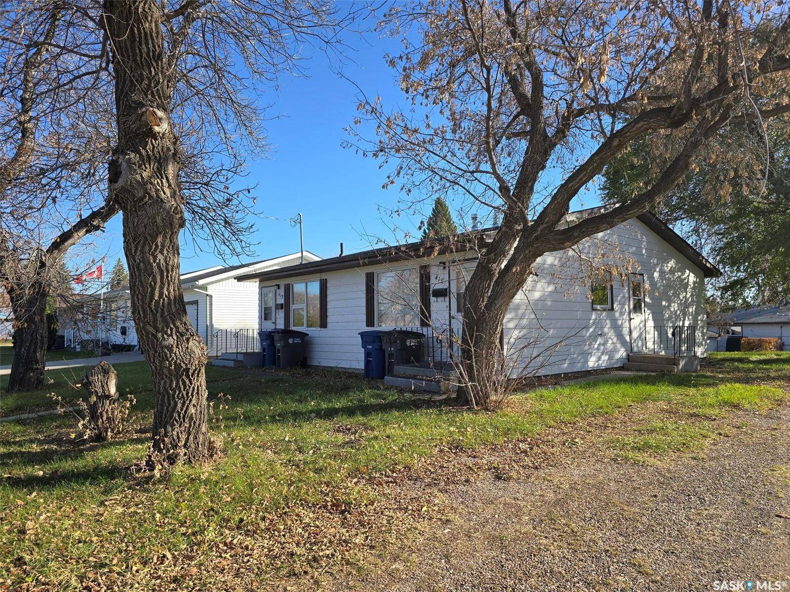 Broadview, SK S0G 0K0,413-415 Calgary STREET