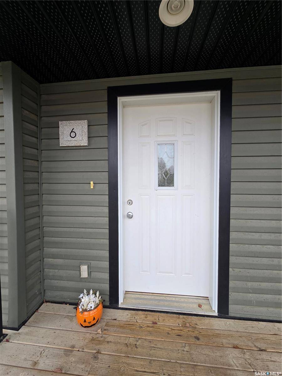 Weyburn, SK S4H 2K9,815 5th STREET NE #6