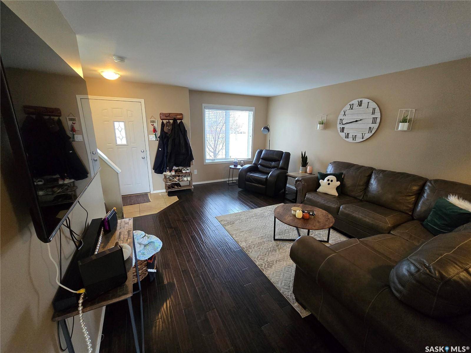 Weyburn, SK S4H 2K9,815 5th STREET NE #6