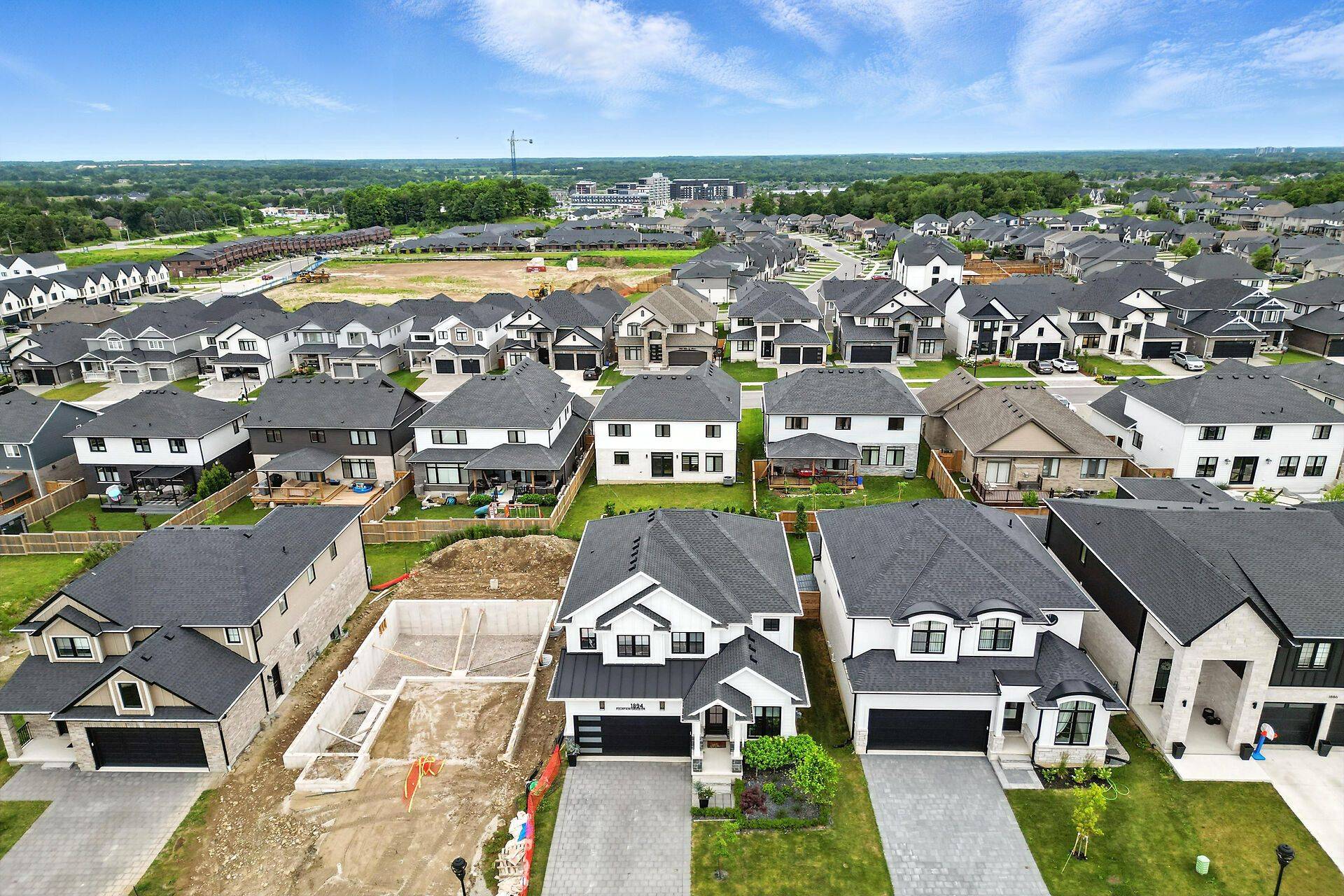 London South, ON N6K 4P9,1894 Fountain Grass DR