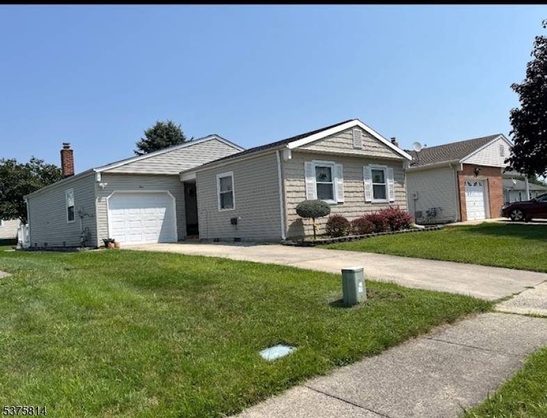 4 Augusta Ct, Berkeley Twp., NJ 08757