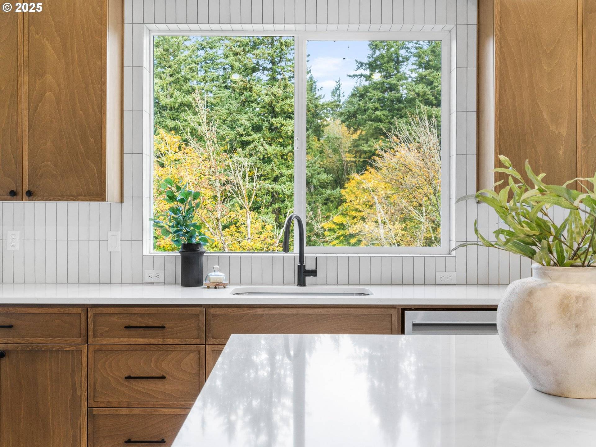 Gresham, OR 97080,841 SW 49th DR