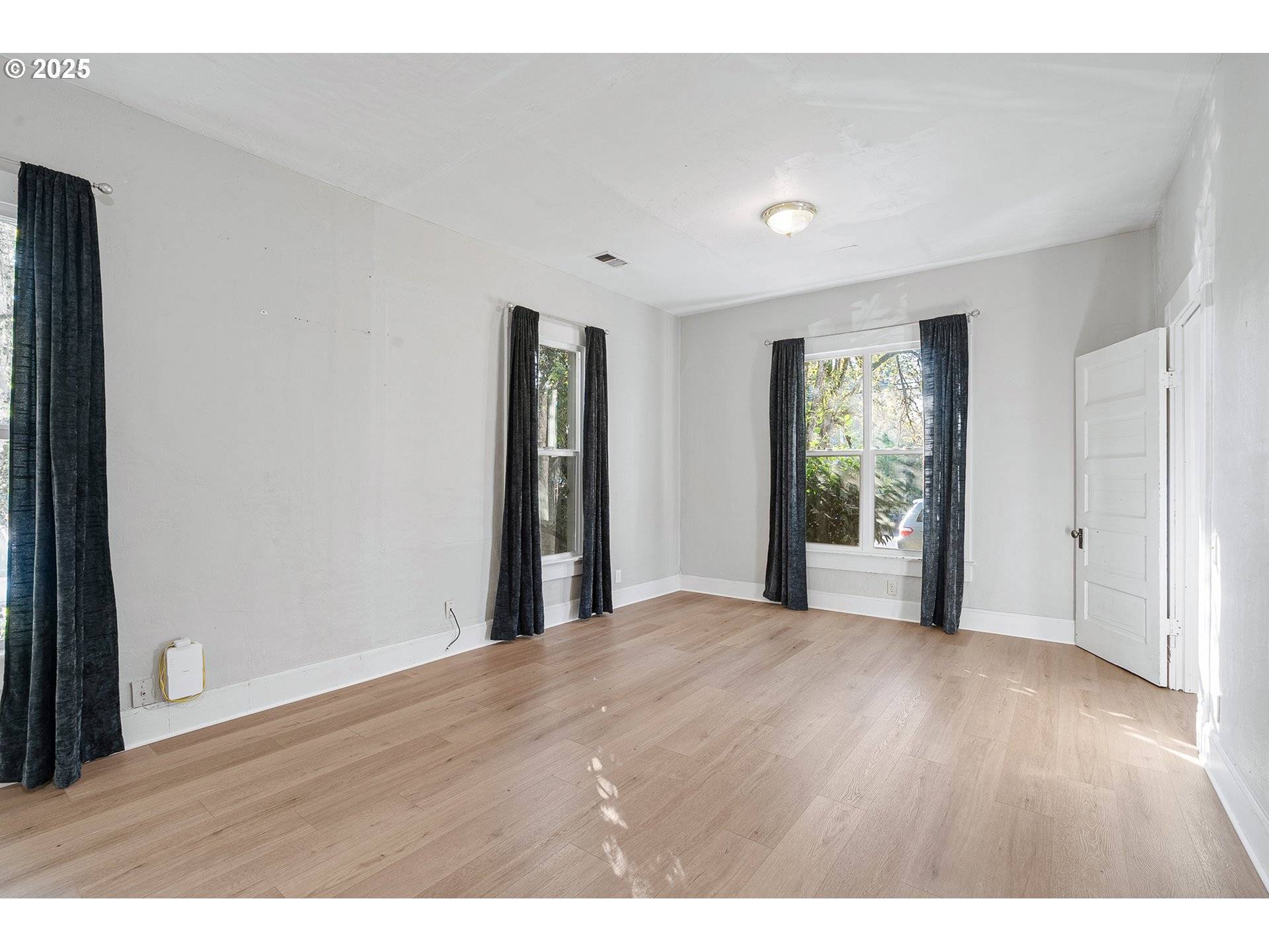 Hillsboro, OR 97123,635 SE WALNUT ST