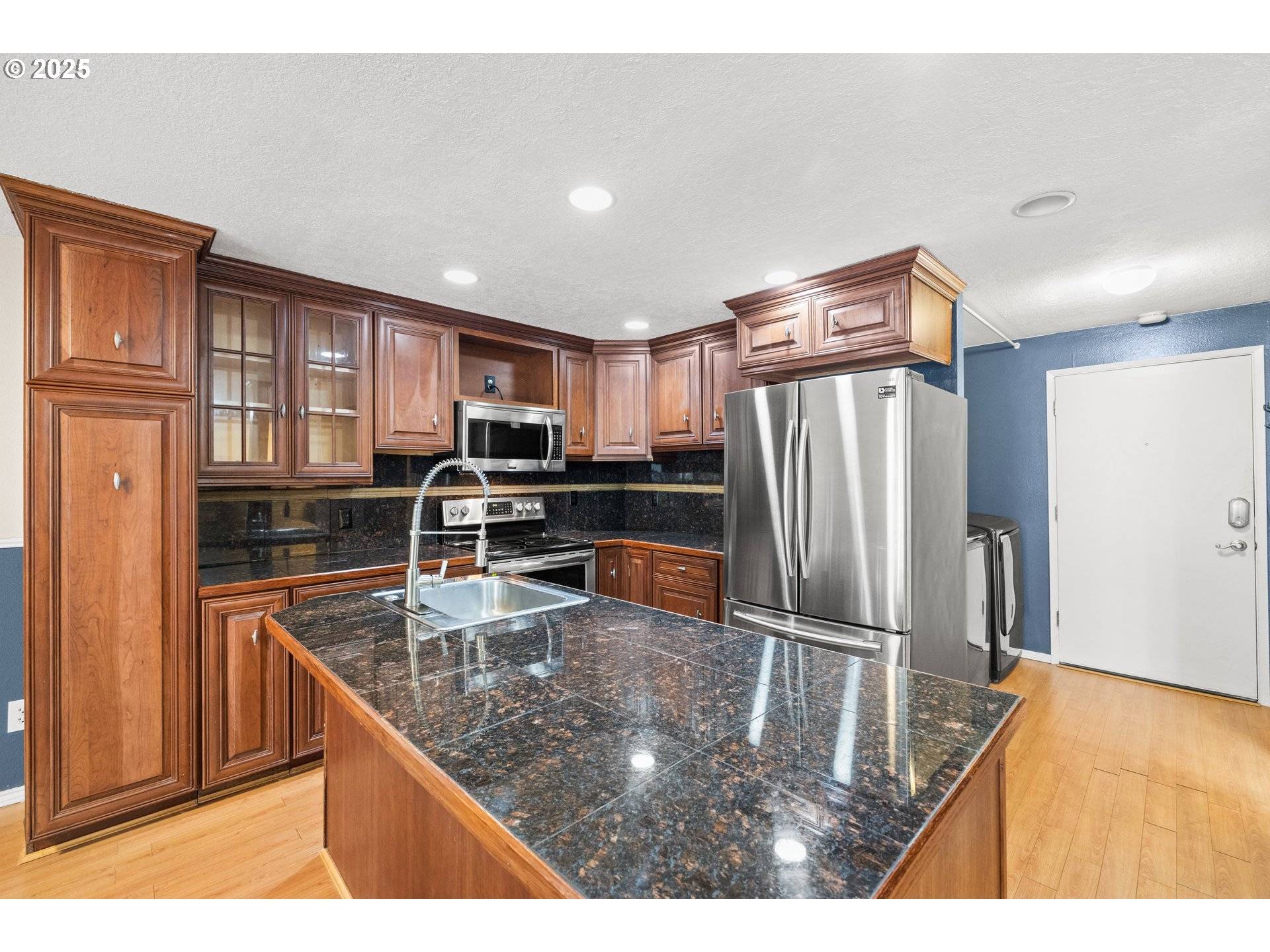 Vancouver, WA 98663,5729 NE HAZEL DELL AVE #F