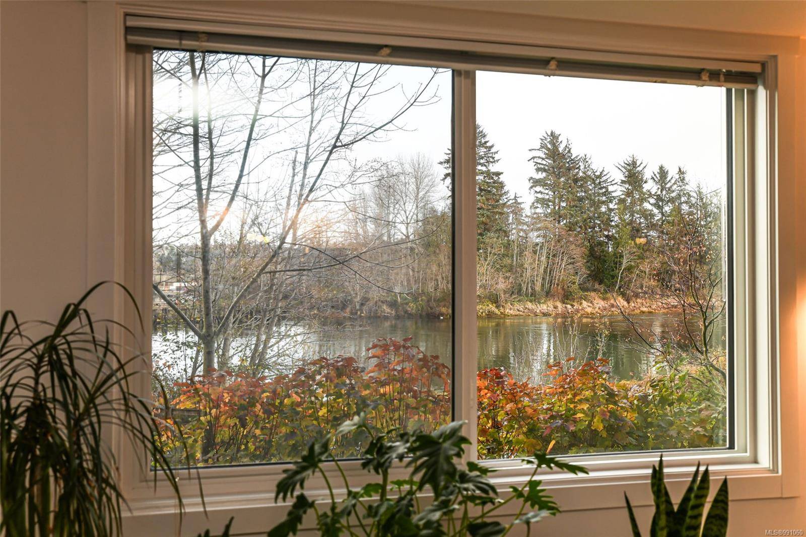 Courtenay, BC V9N 0E5,1944 Riverside Lane #108