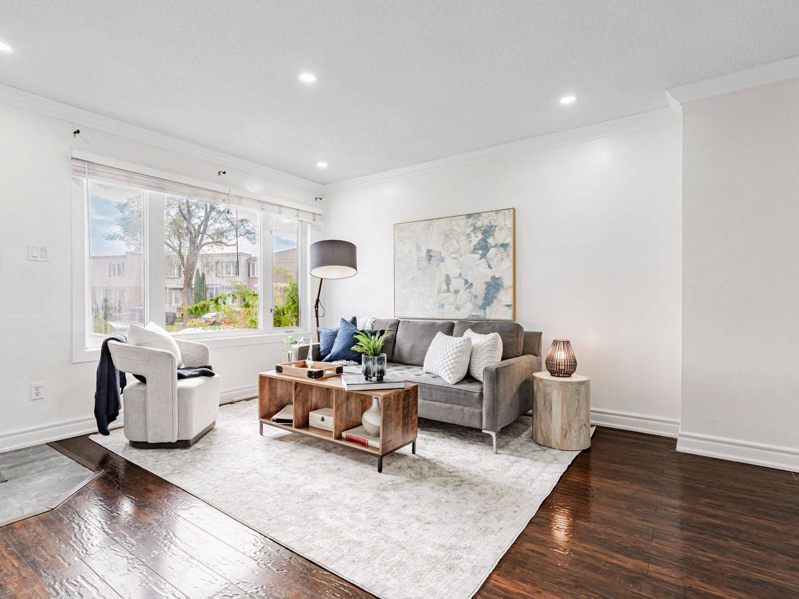 Toronto E04, ON M1K 2C5,740 Kennedy RD #8