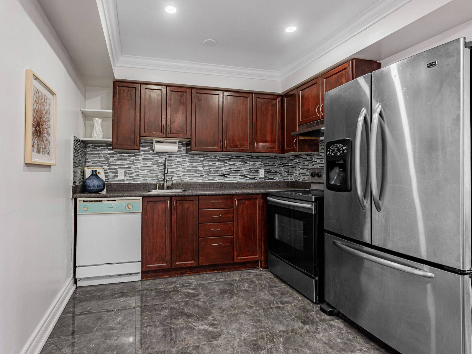 Toronto E04, ON M1K 2C5,740 Kennedy RD #8