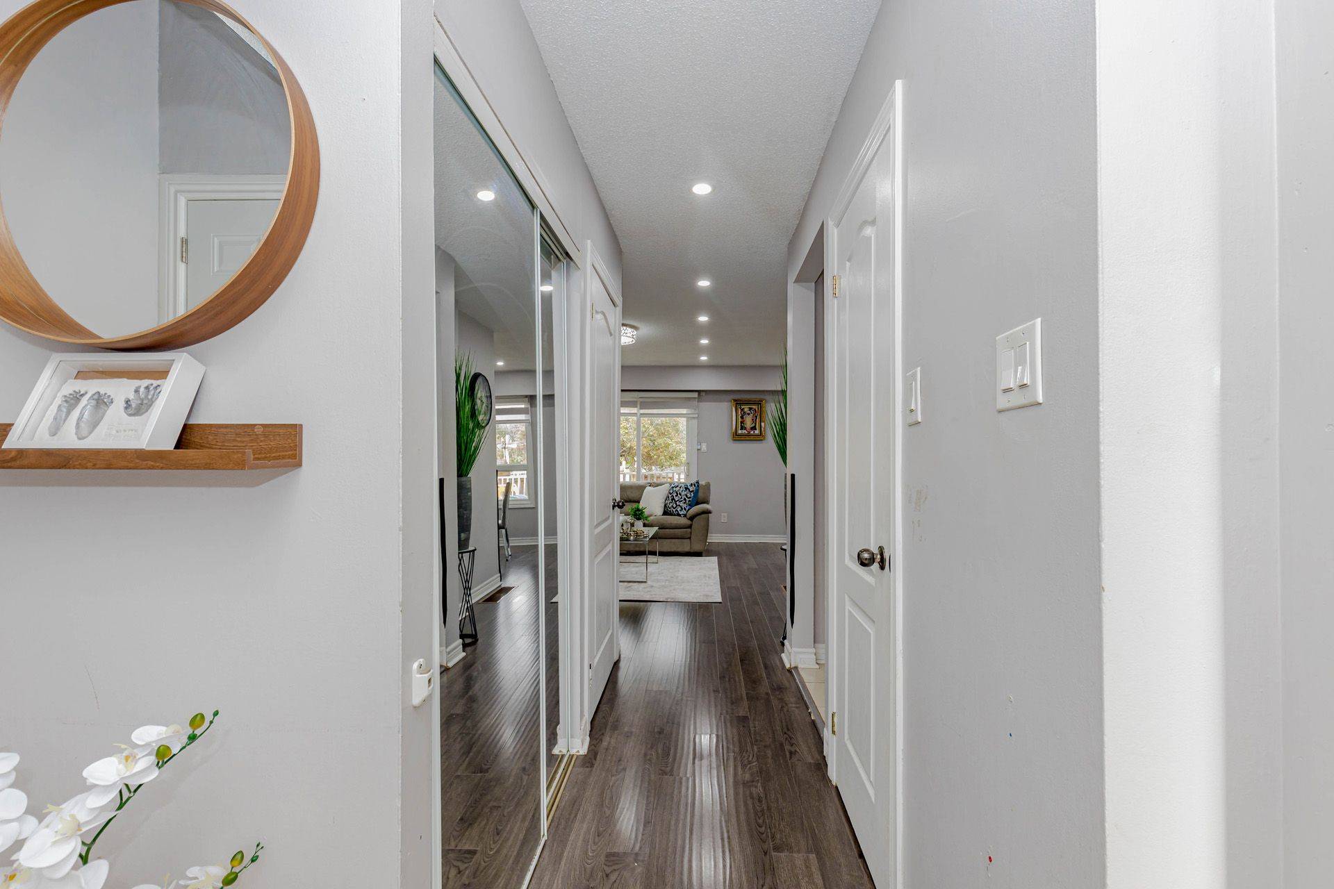 Brampton, ON L6V 2X5,3 Kingswood DR