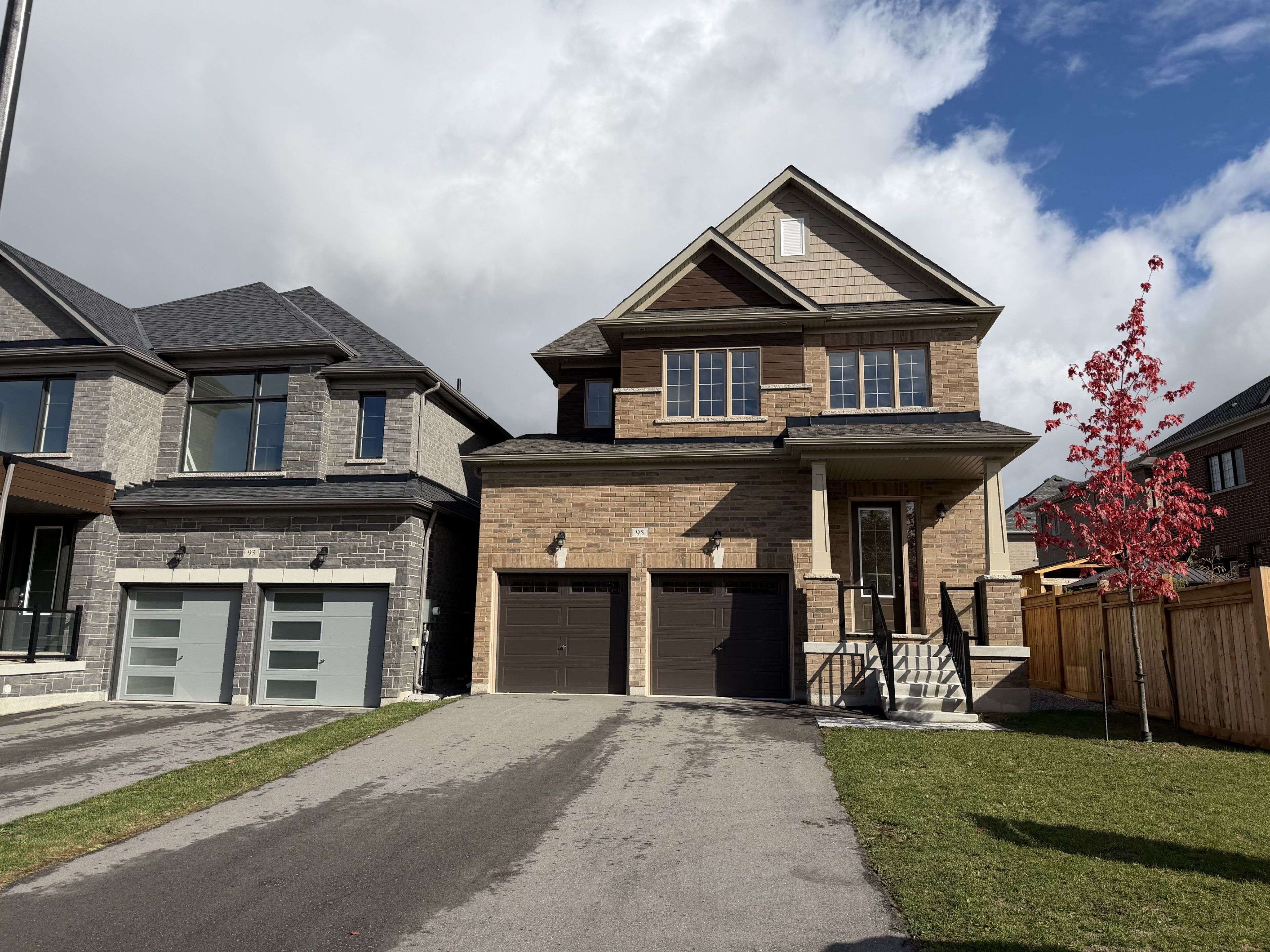 Springwater, ON L0L 1Y3,95 Calypso AVE