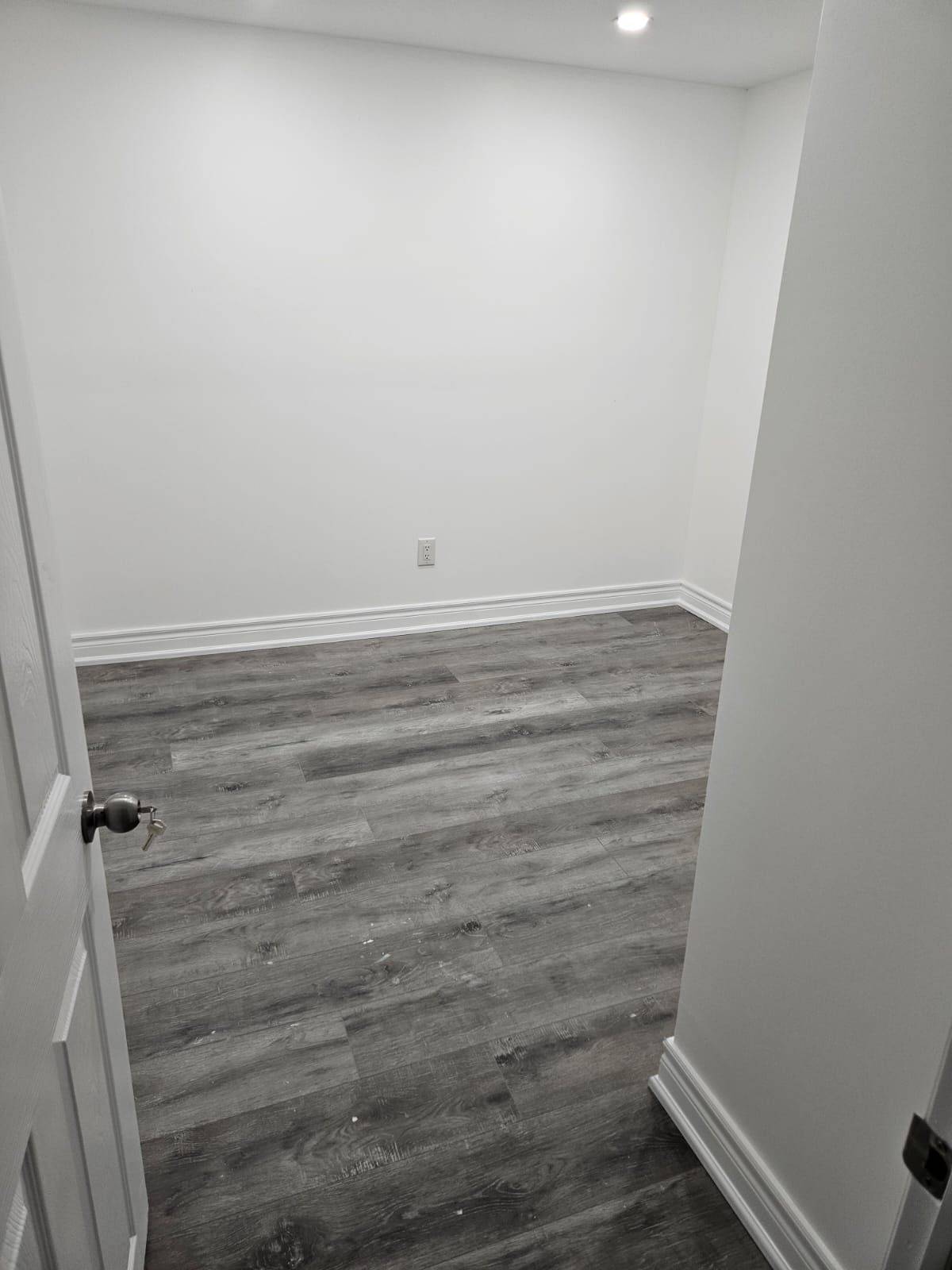 Mississauga, ON L5V 1C1,1137 Ewing CRES