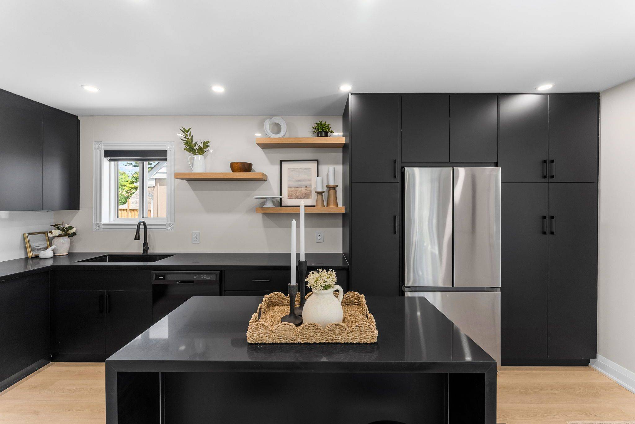 Toronto W10, ON M9W 1S9,96 Allenby AVE #Main