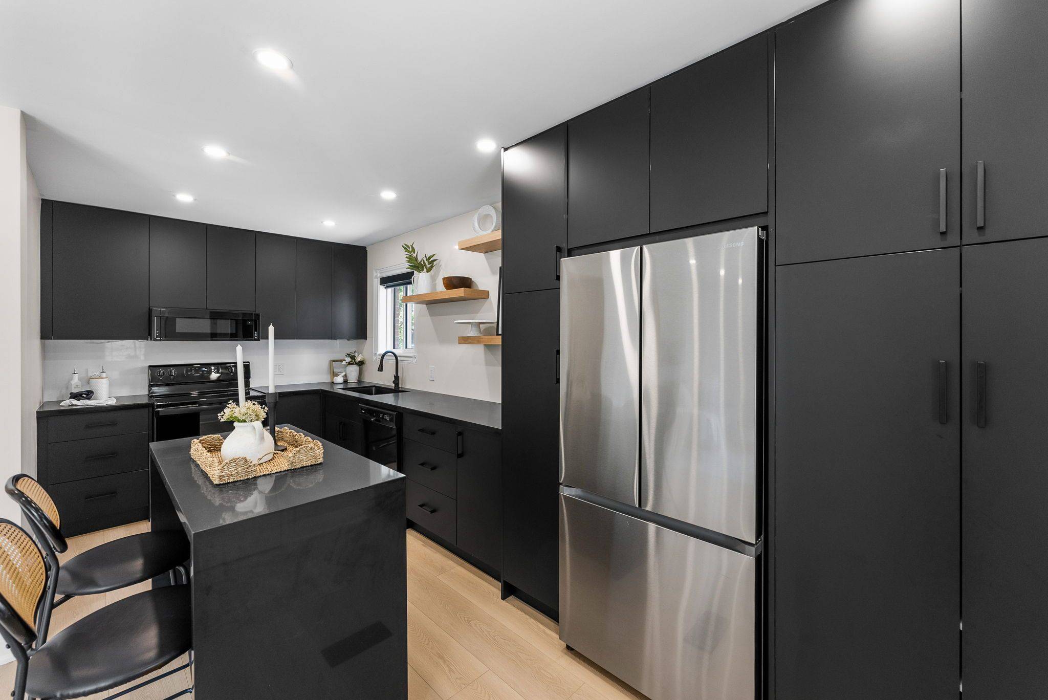 Toronto W10, ON M9W 1S9,96 Allenby AVE #Main