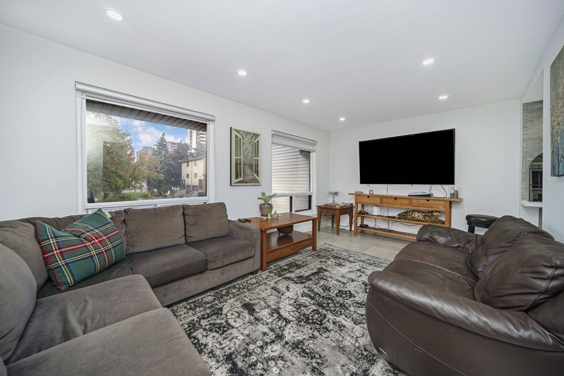 Brampton, ON L6T 3Z4,22 Carleton PL