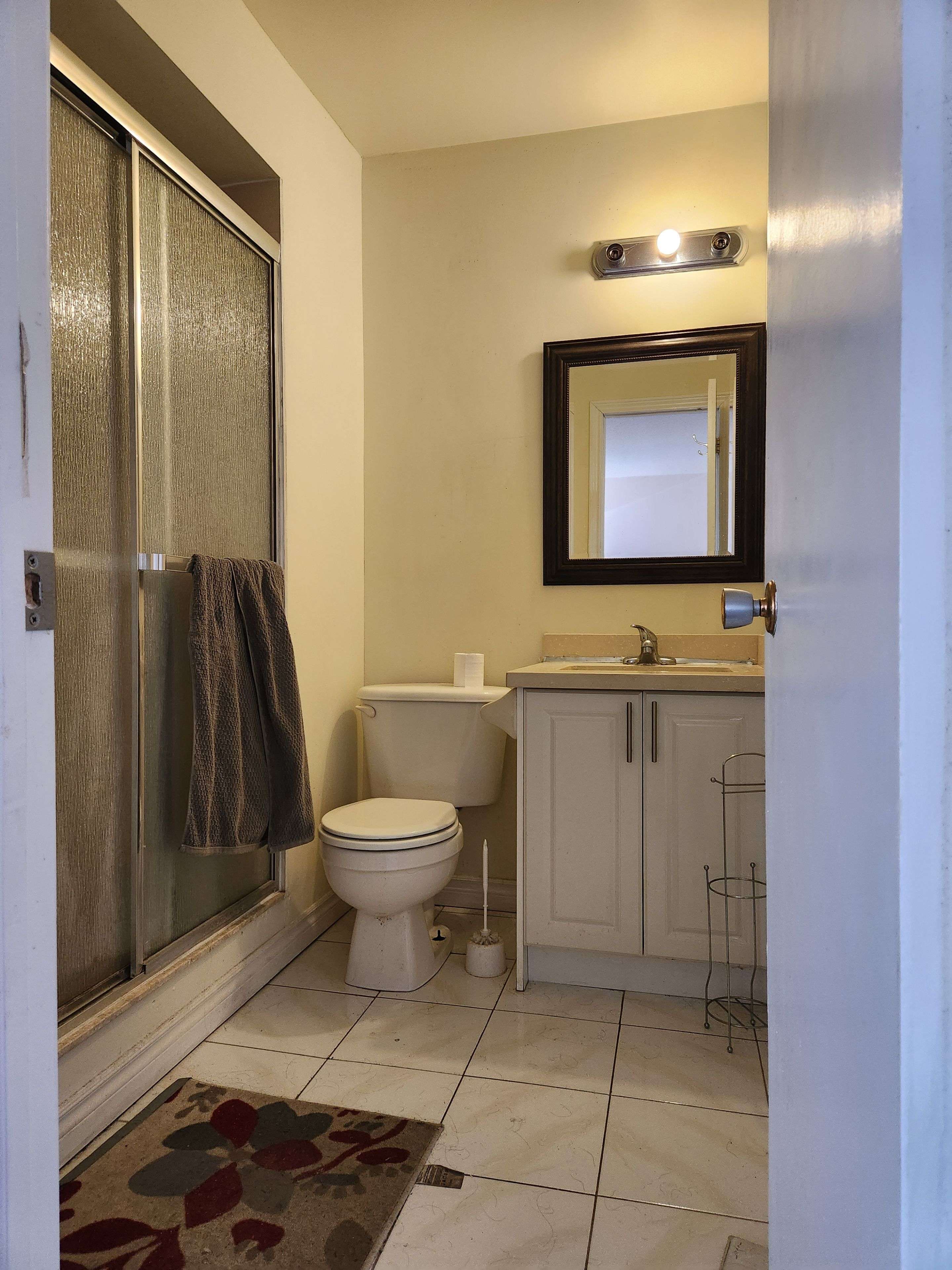 Mississauga, ON L5L 2M1,4253 Trellis CRES #Upper