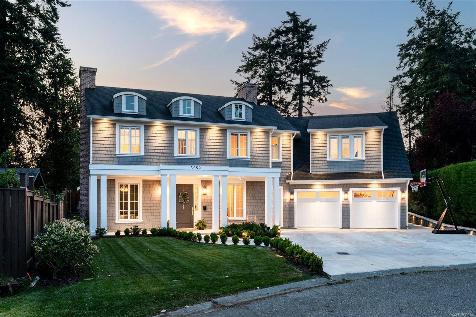 Saanich, BC V8N 4N4,3950 Sequoia Pl