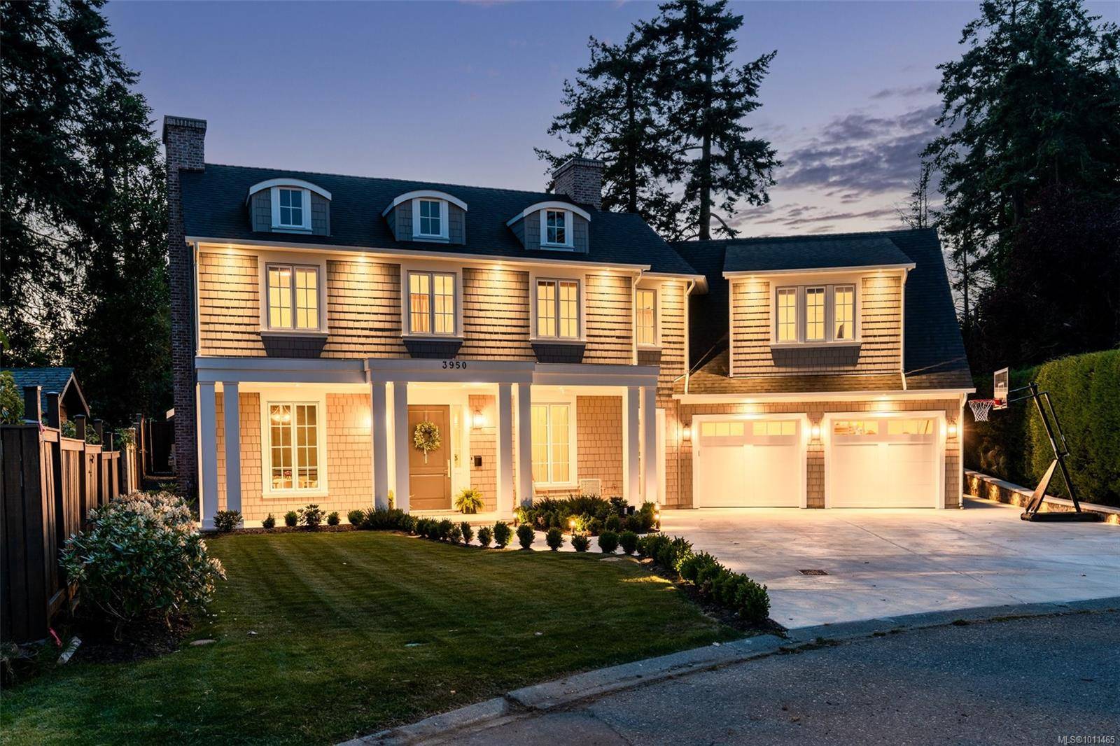 Saanich, BC V8N 4N4,3950 Sequoia Pl