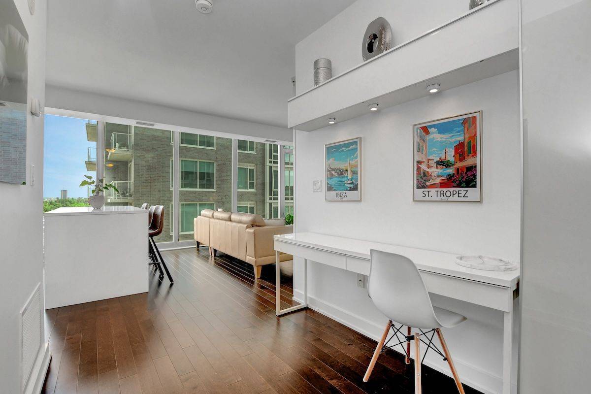 Dows Lake - Civic Hospital And Area, ON K1S 5V3,111 Champagne AVE S #1410