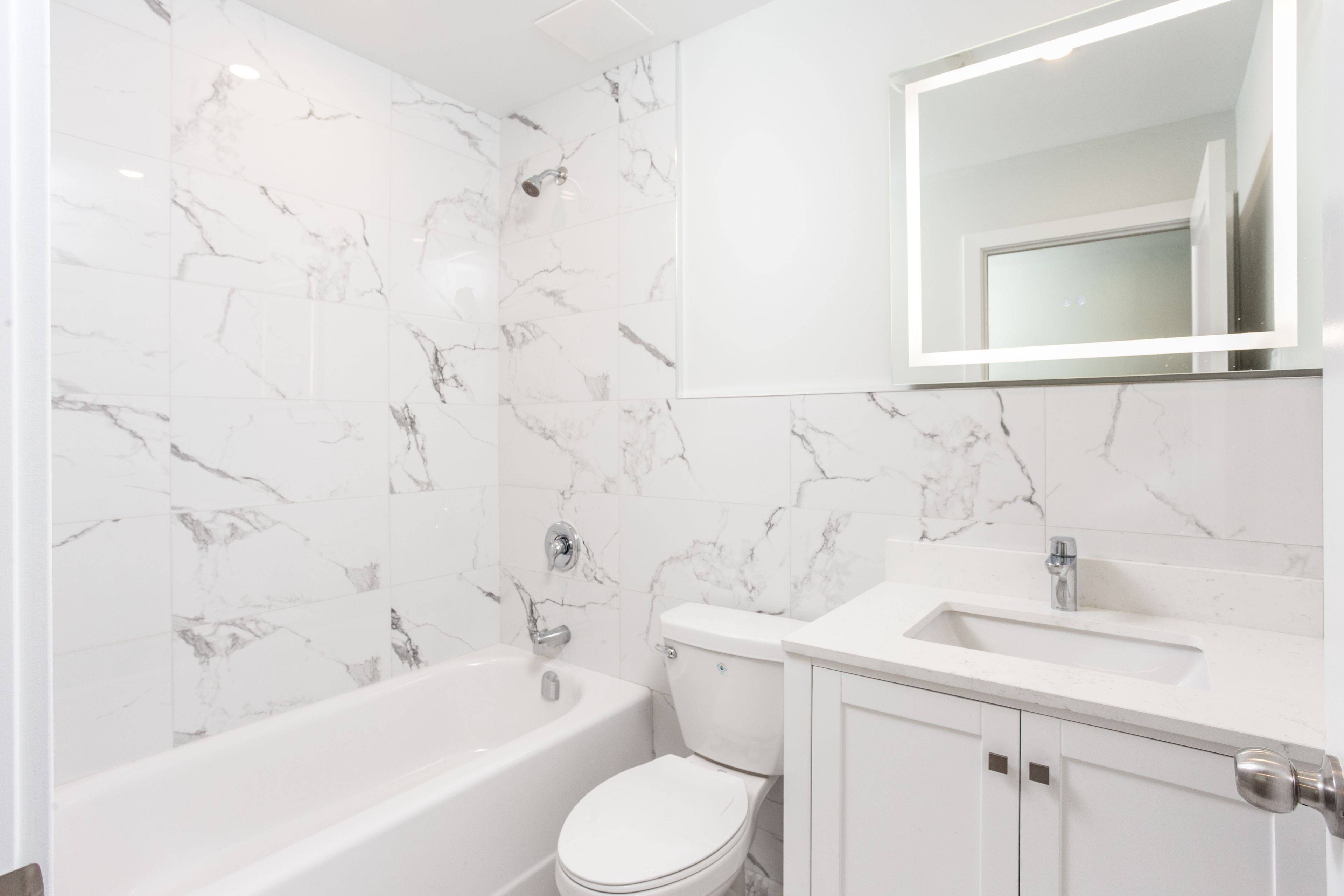 Toronto W07, ON M8Y 1Y9,5 Hill Heights RD E #105