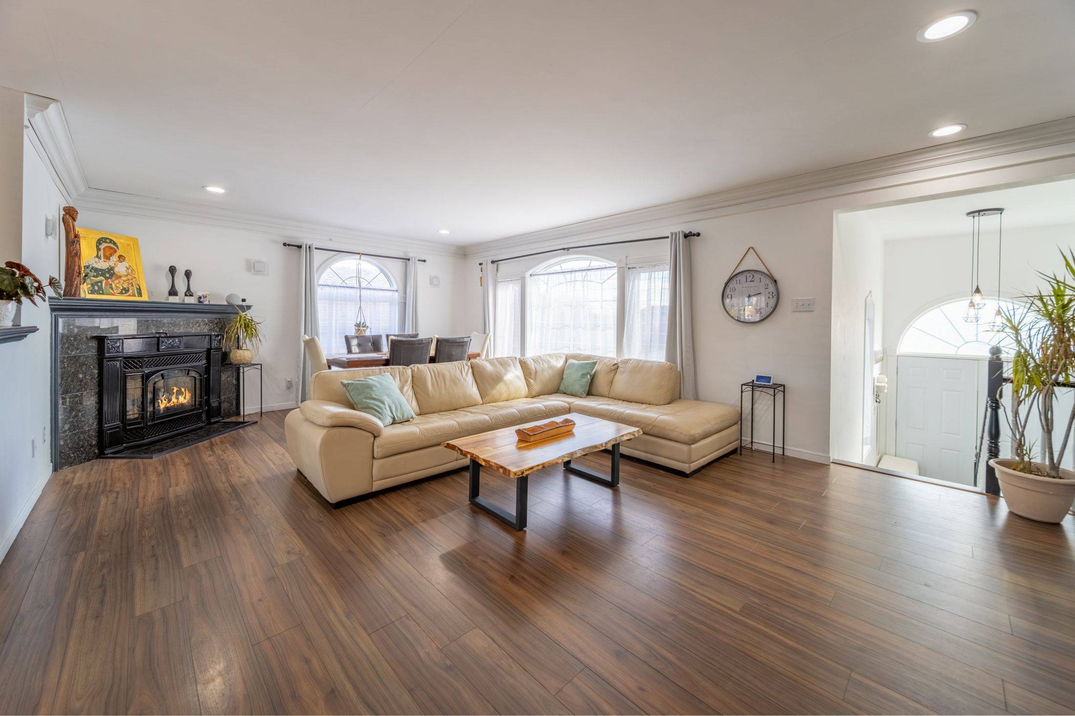 Lambton Shores, ON N0M 2N0,212 Golfview ST