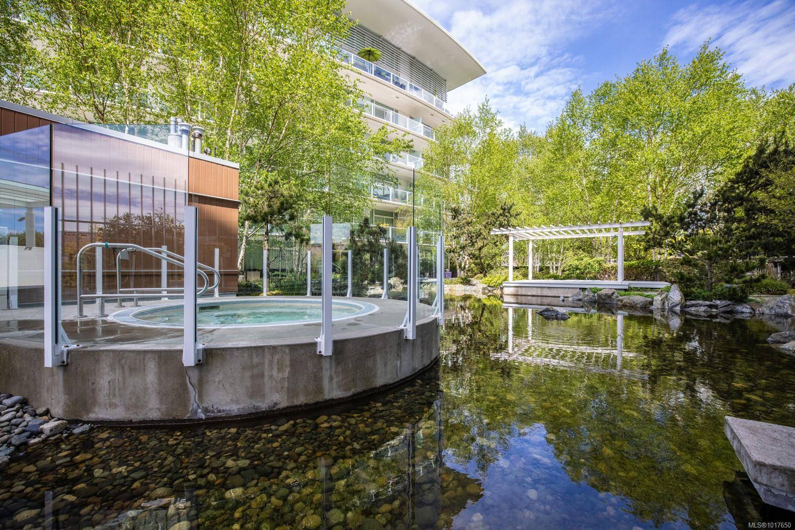 Victoria, BC V9A 0A3,68 Songhees Rd #119