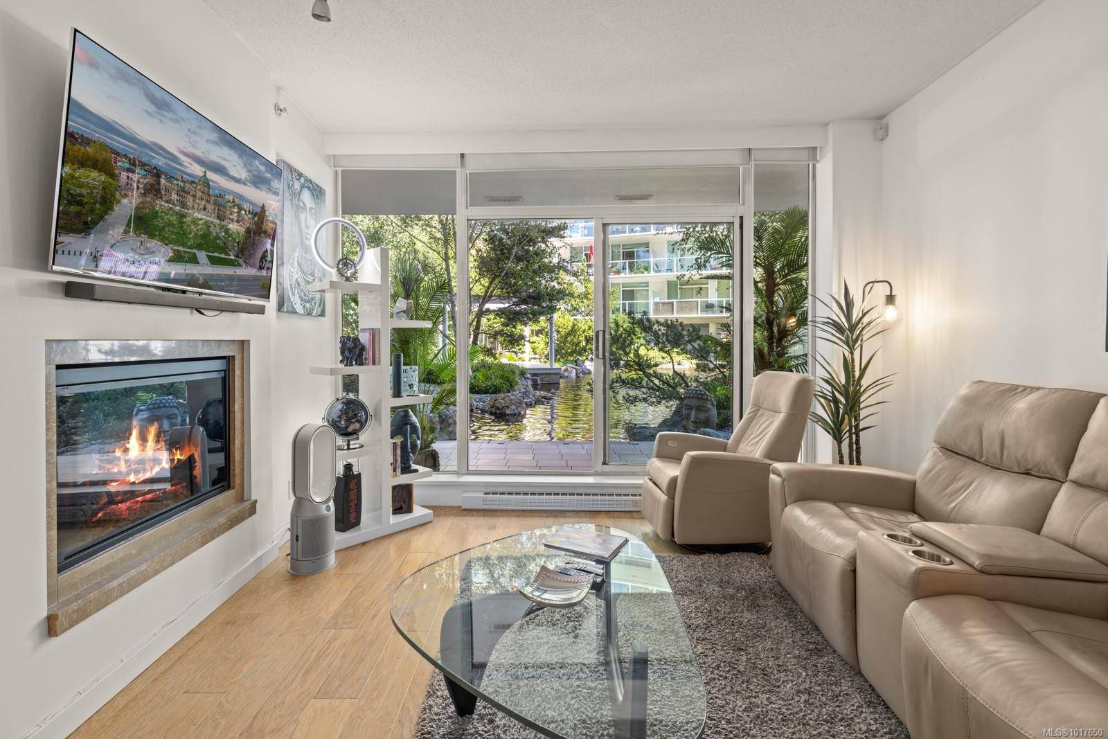 Victoria, BC V9A 0A3,68 Songhees Rd #119