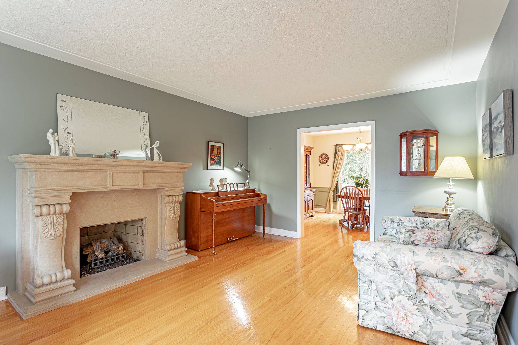 London South, ON N6J 3C9,836 Westbury CRES