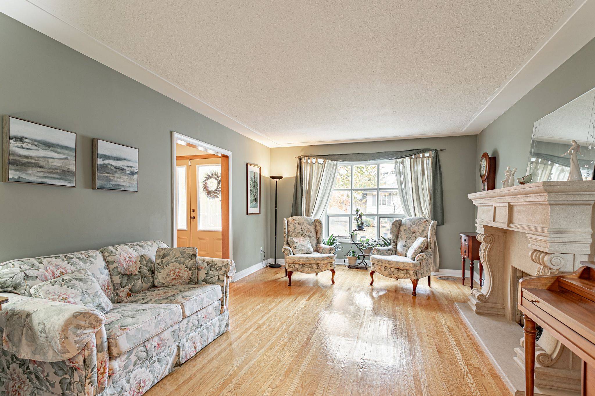 London South, ON N6J 3C9,836 Westbury CRES