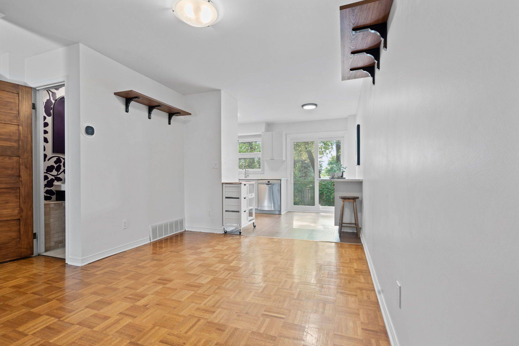 Westboro - Hampton Park, ON K1Z 7J3,230 Currell AVE