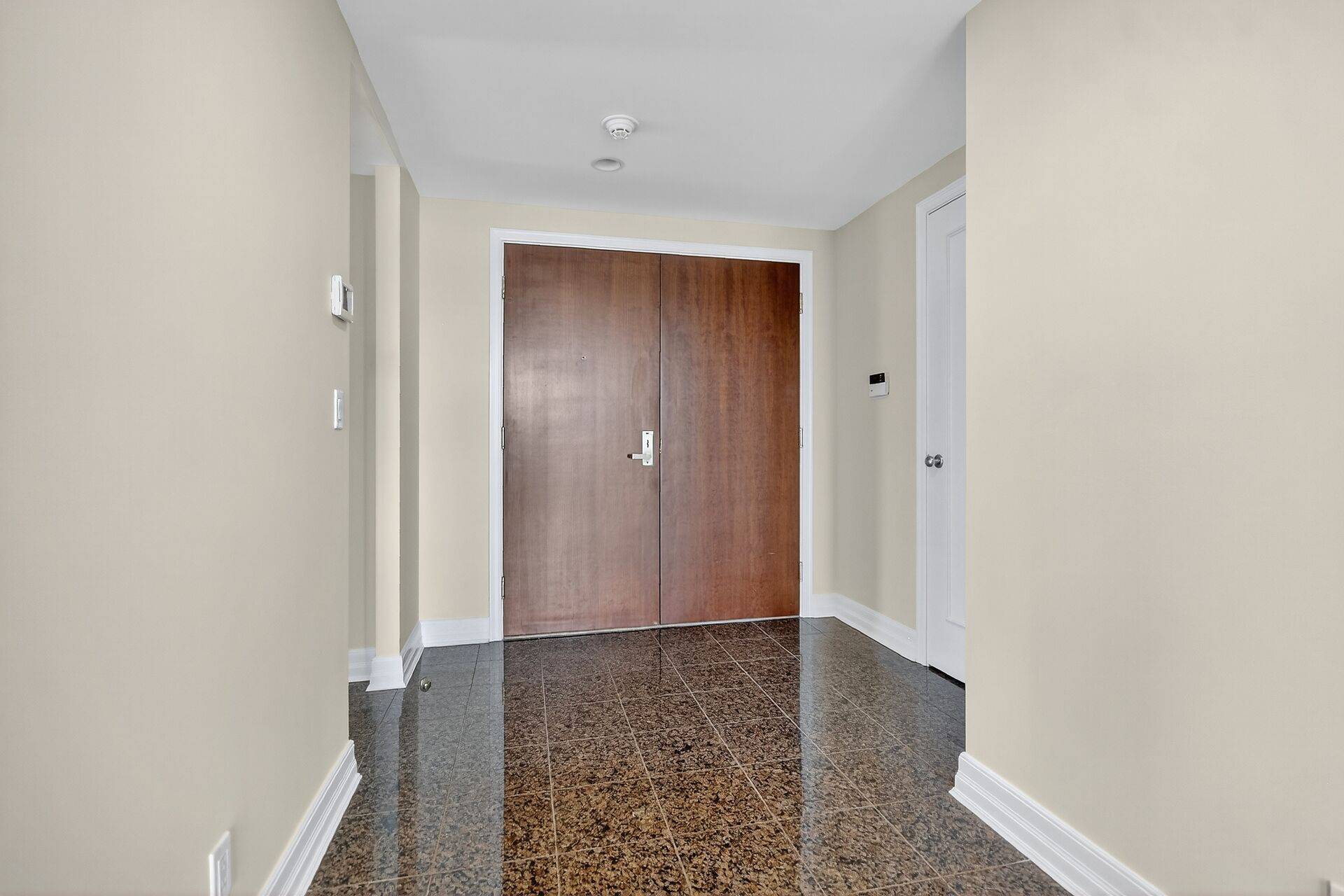 Hunt Club - Windsor Park Village And Area, ON K1V 1V6,3590 Rivergate WAY #1707