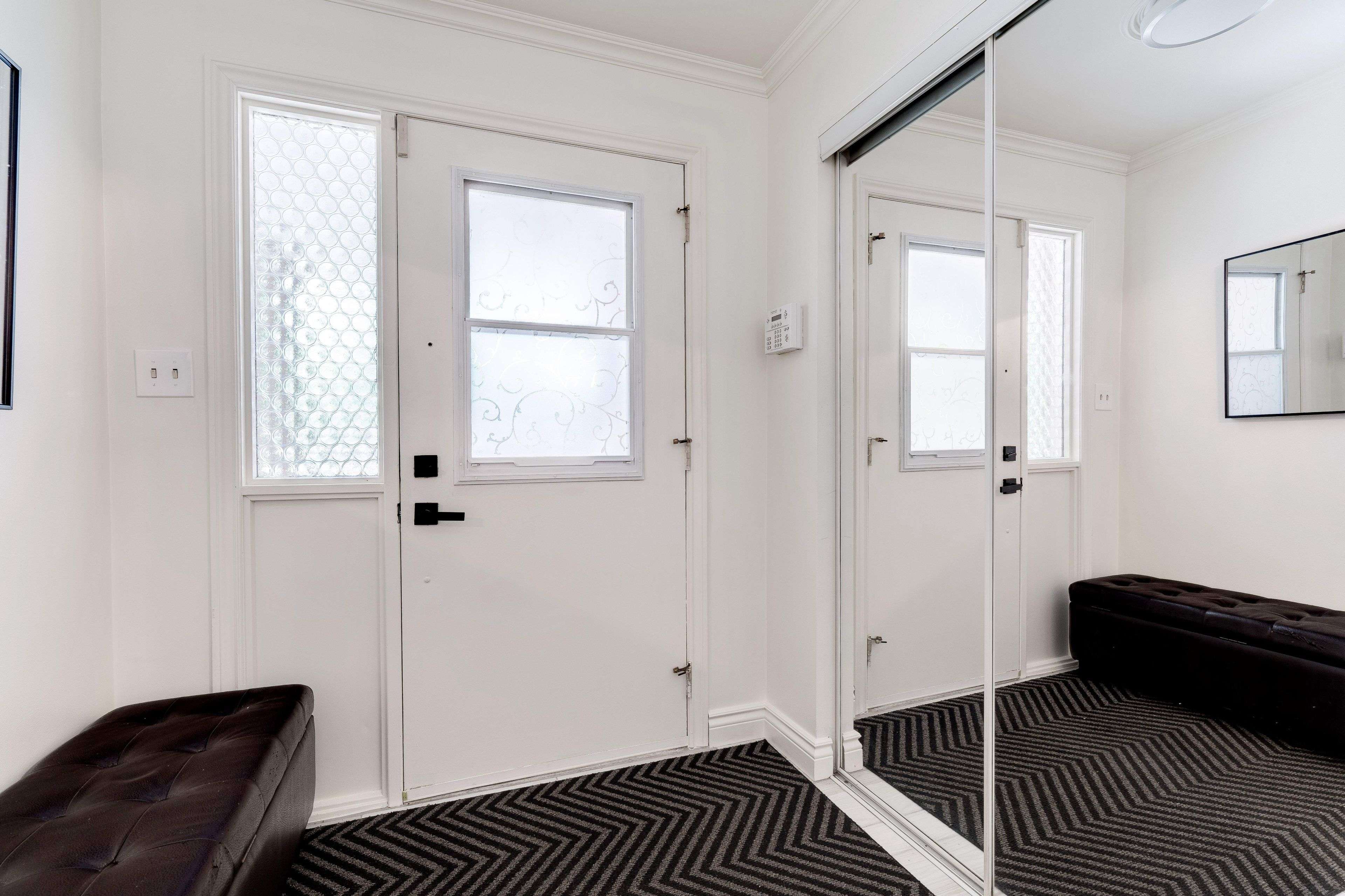 Hamilton, ON L8T 4V7,4 Beston DR