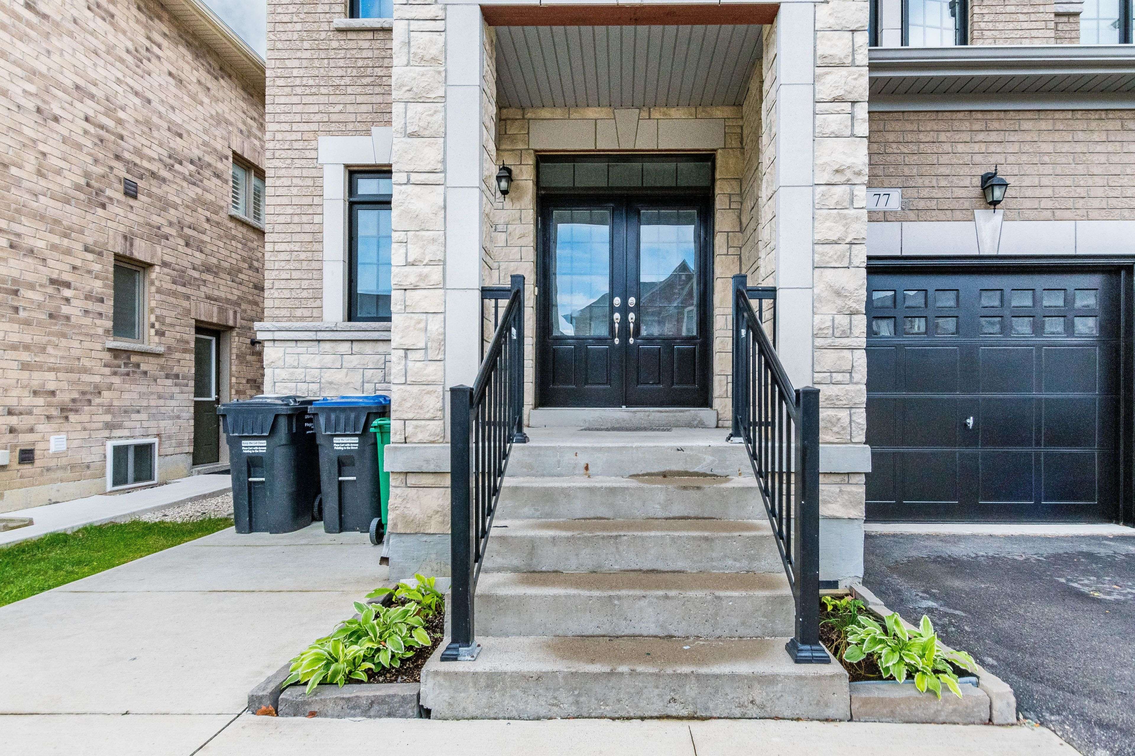 Brampton, ON L6R 3V3,77 Zelda RD