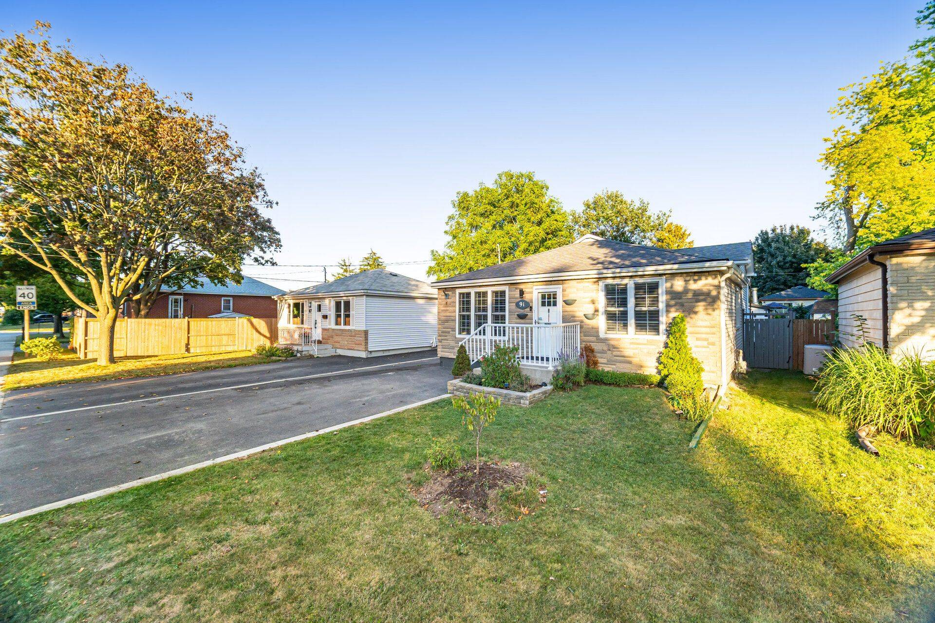 Hamilton, ON L8T 3G9,91 East 44th ST