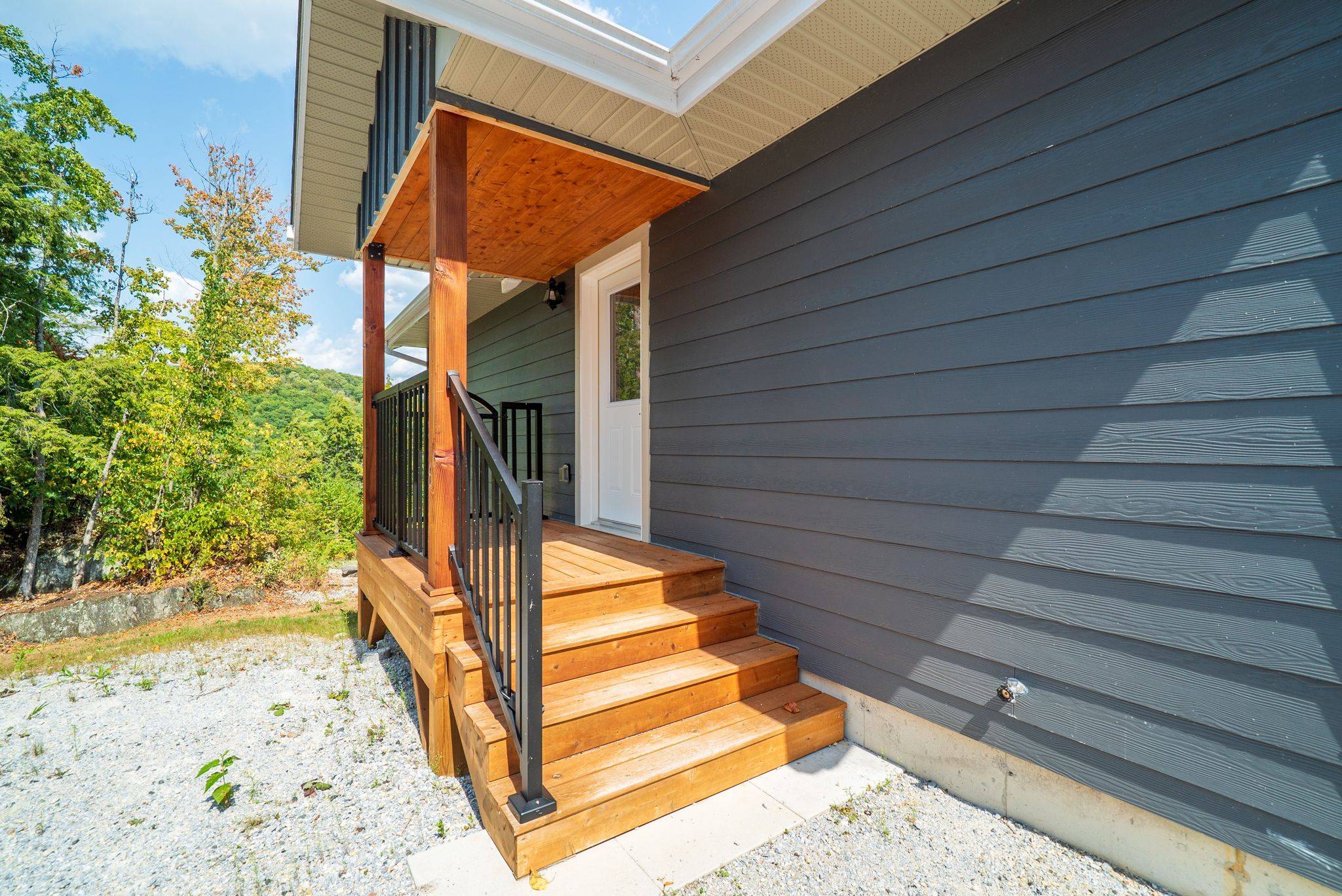 Frontenac, ON K0H 2J0,1053C Granite Terrace LN