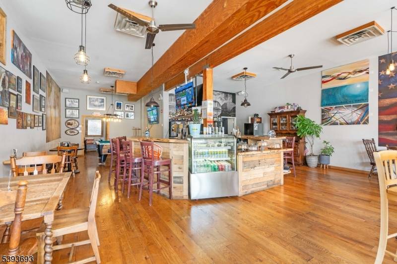 Hasbrouck Heights Boro, NJ 07604,183 Boulevard