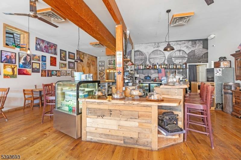 Hasbrouck Heights Boro, NJ 07604,183 Boulevard