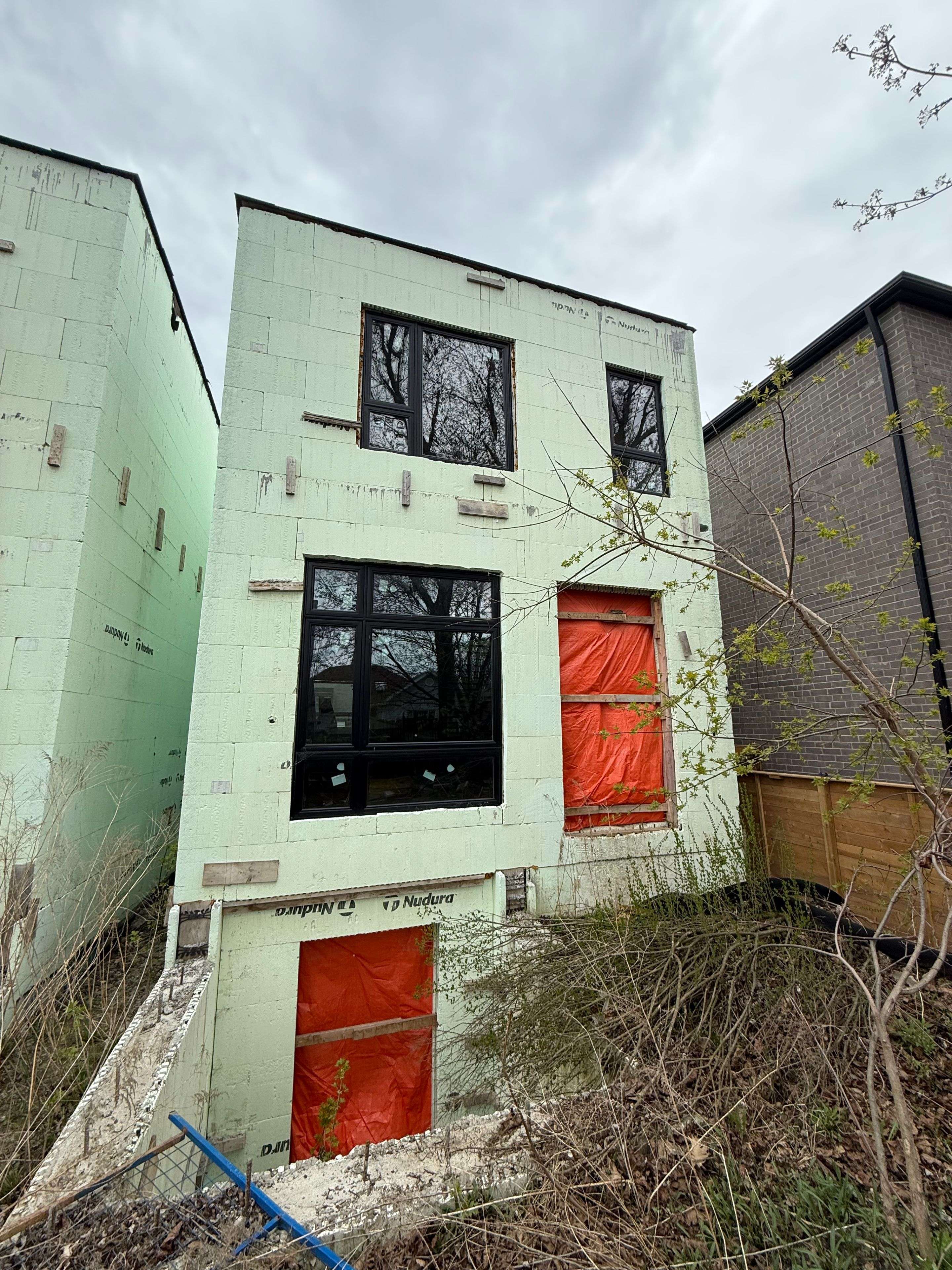 Toronto E06, ON M1L 3M9,40 August AVE