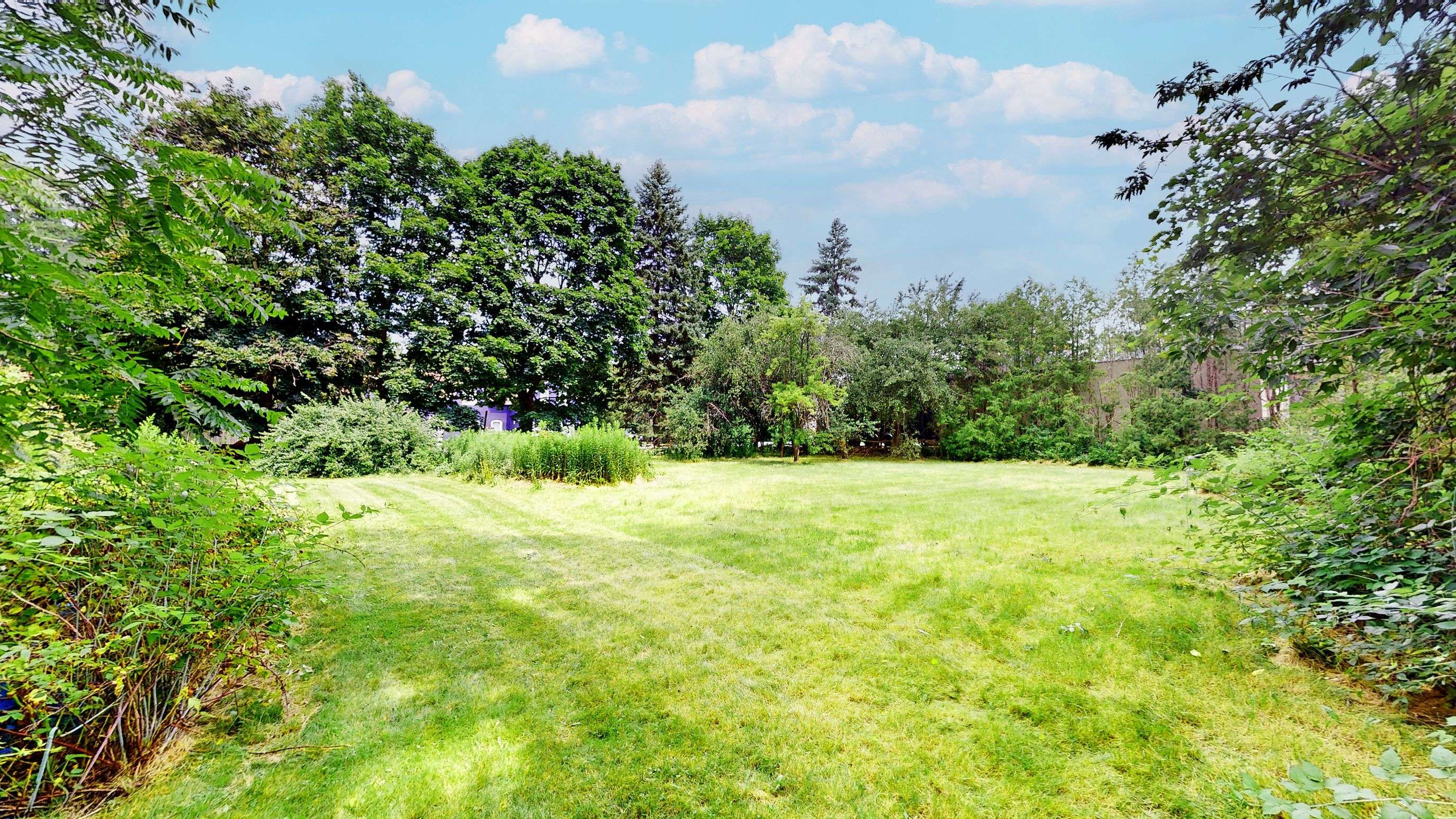 Markham, ON L6B 1A8,6765 14th AVE