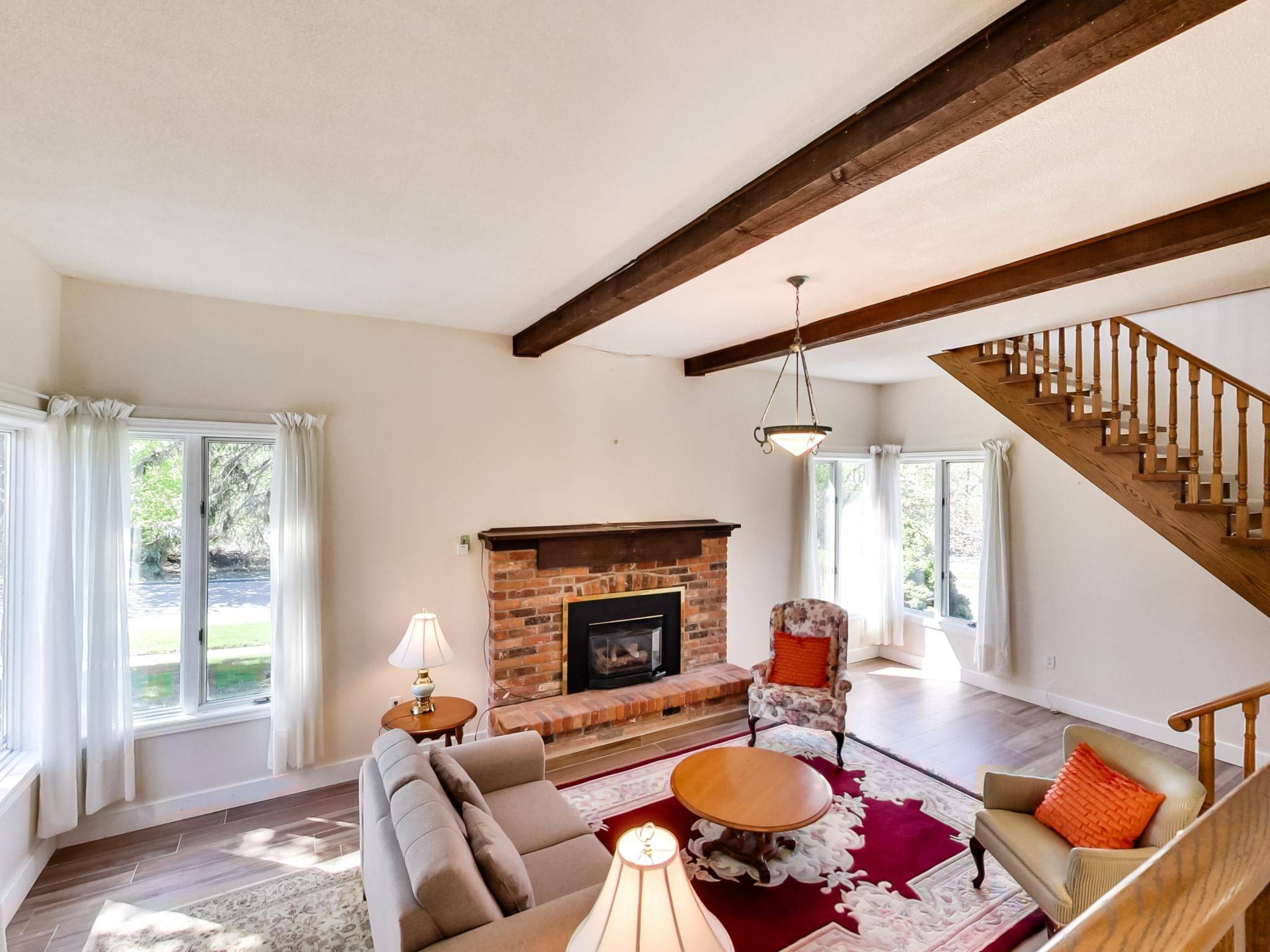 Toronto E09, ON M1P 4E2,1 Kencliff CRES