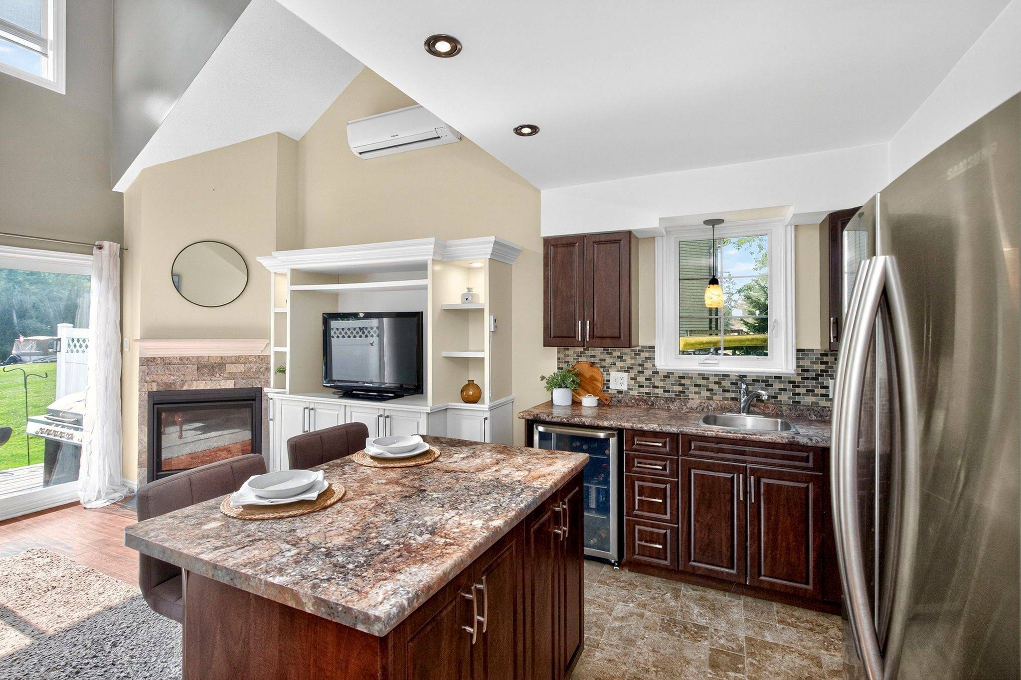 Ramara, ON L0K 1B0,81 Laguna Pkwy #14