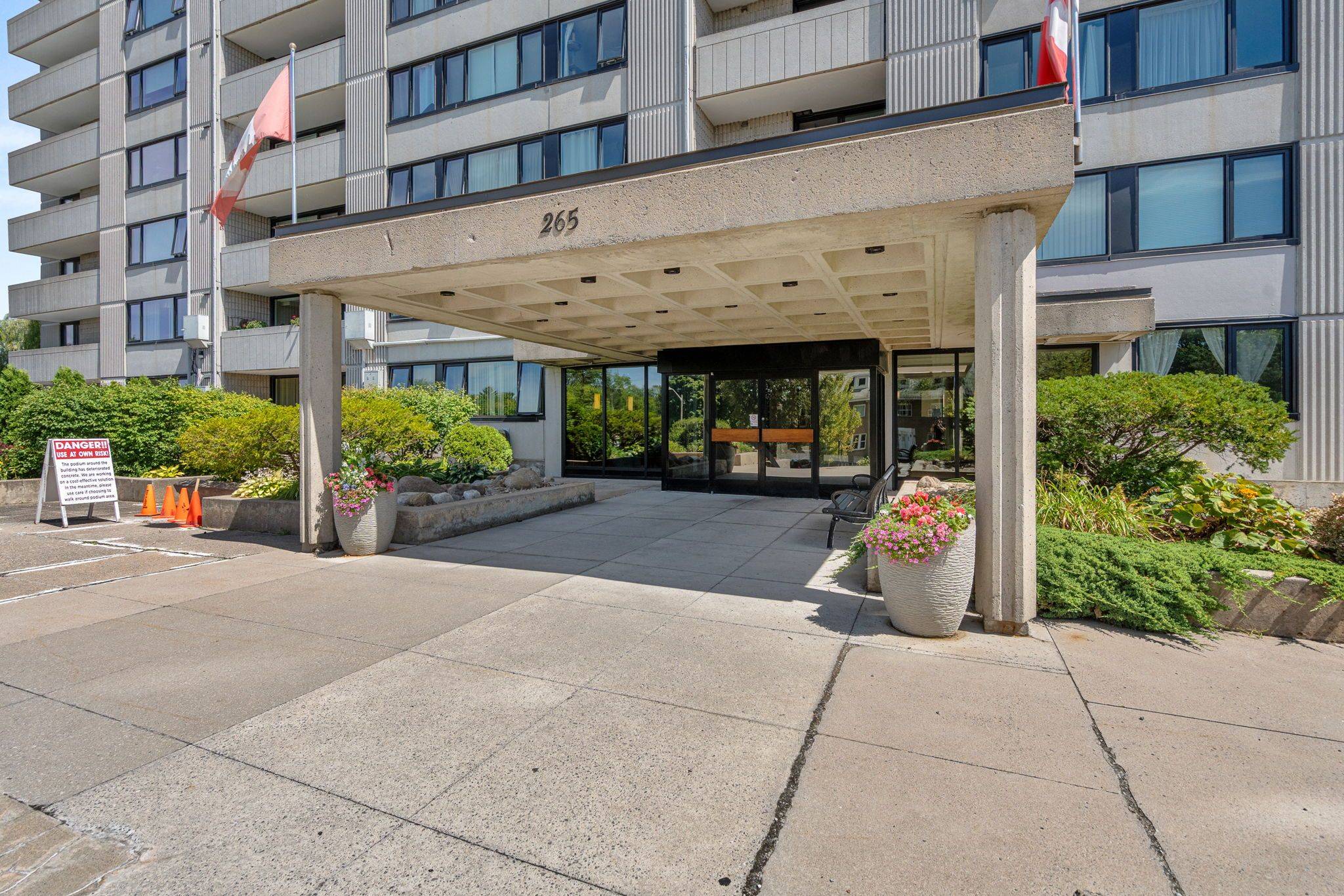 Britannia - Lincoln Heights And Area, ON K2B 7Y8,265 Poulin AVE #806